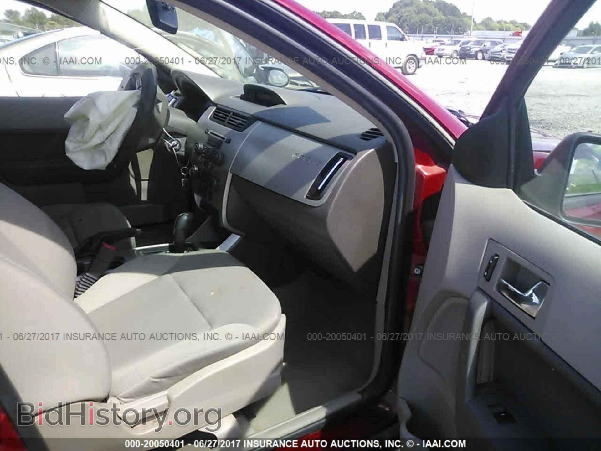 2011 Ford Focus - VIN: 1FAHP3GN2BW124519 - Фото 5