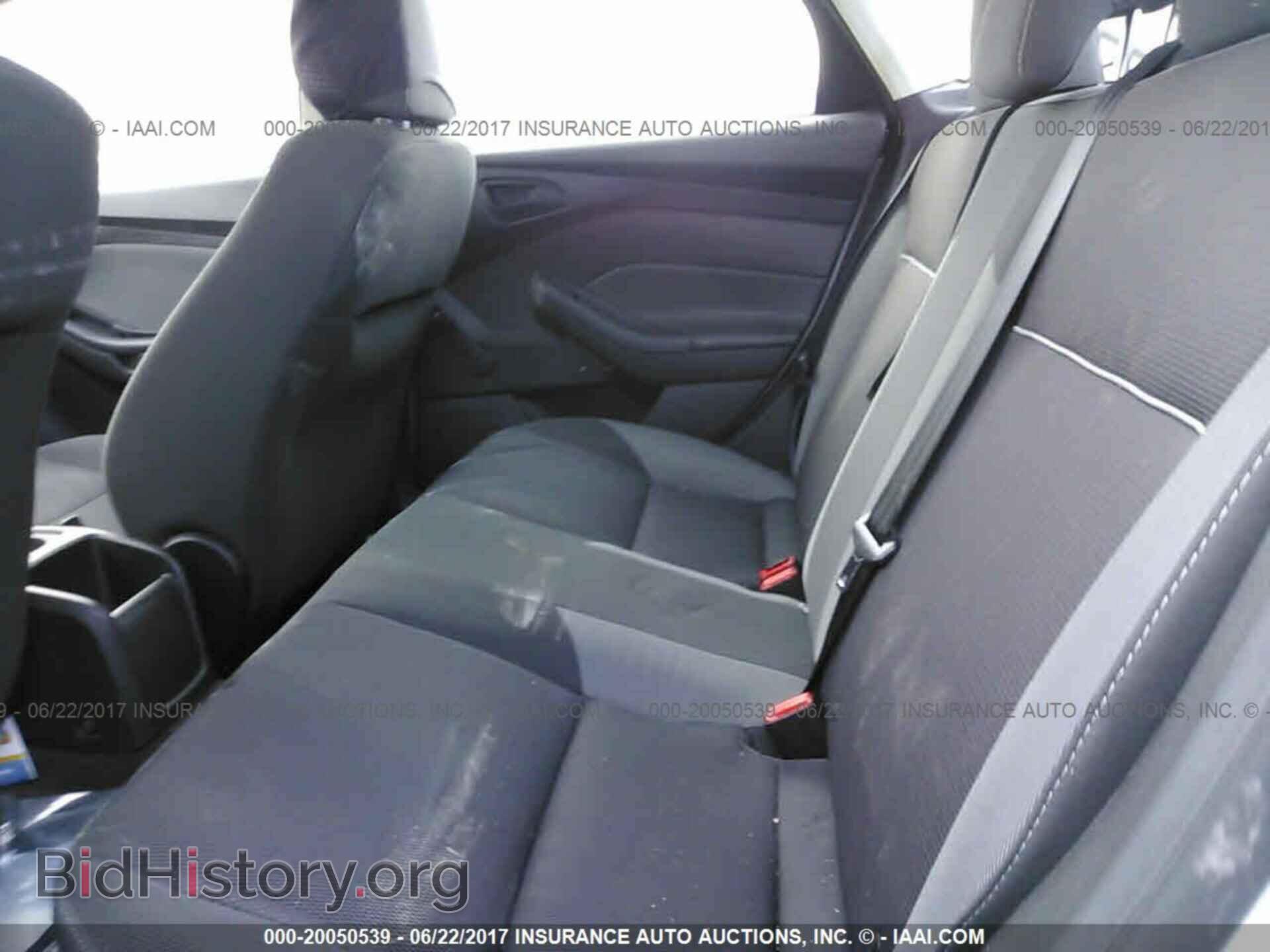 2012 Ford Focus - VIN: 1FAHP3E2XCL409576 - Photo 8