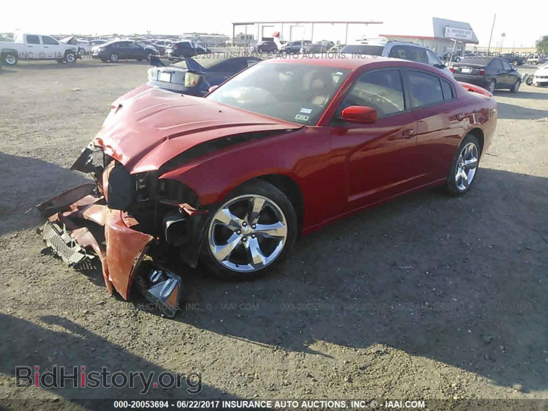 2014 Dodge Charger - VIN: 2C3CDXHG2EH205922 - Photo 2