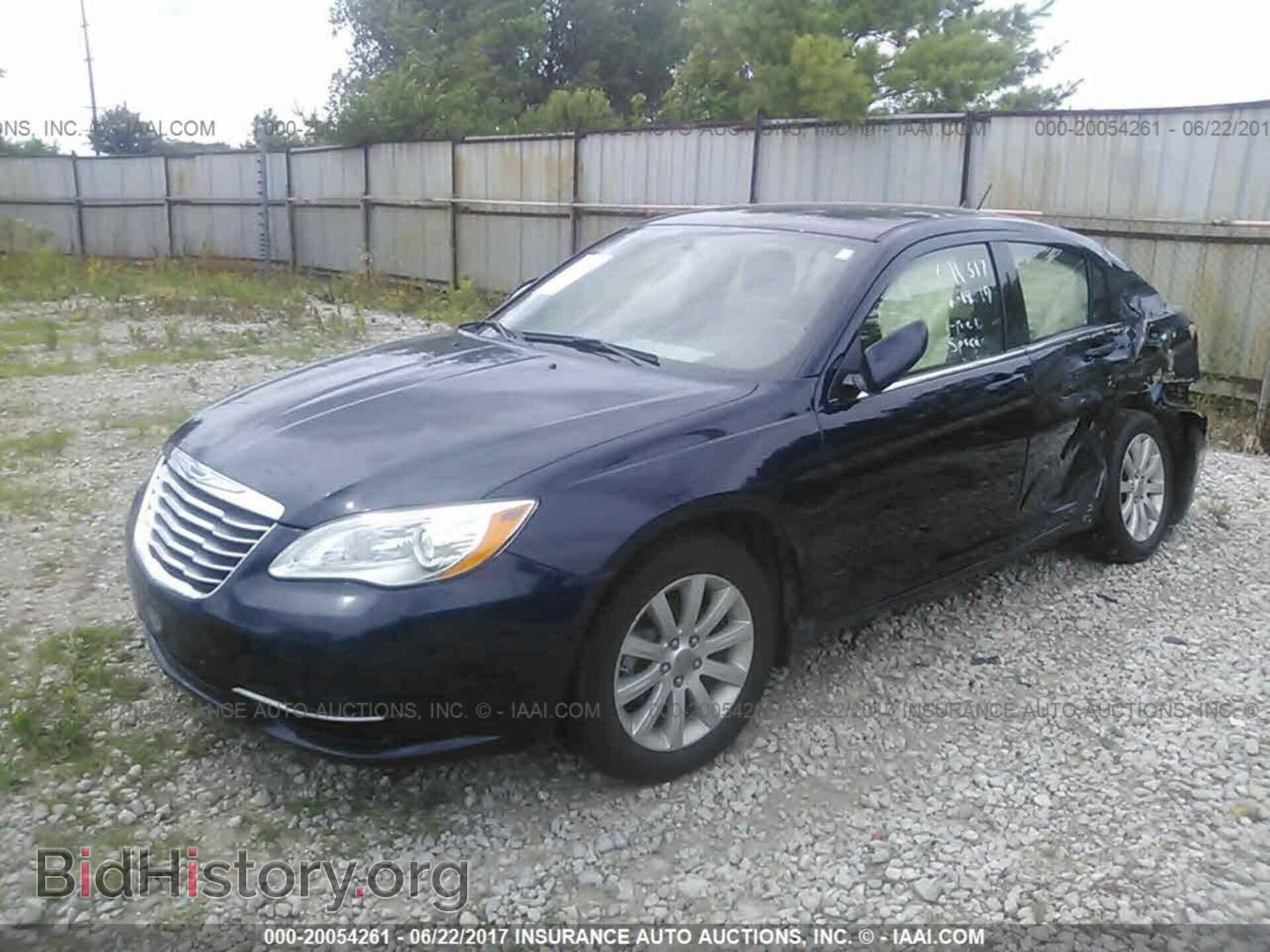 2013 Chrysler 200 - VIN: 1C3CCBBB7DN550680 - Photo 2