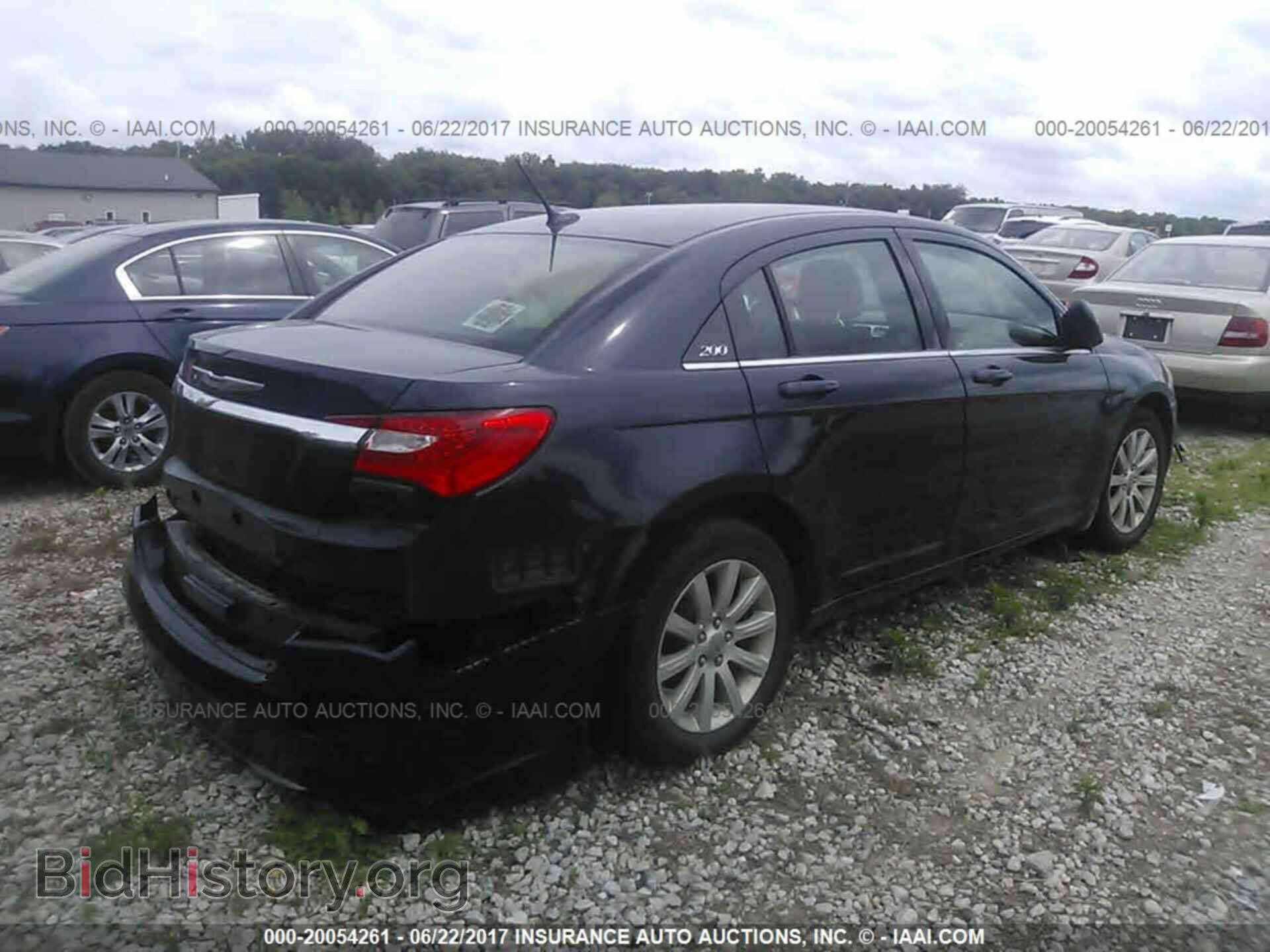 2013 Chrysler 200 - VIN: 1C3CCBBB7DN550680 - Photo 4
