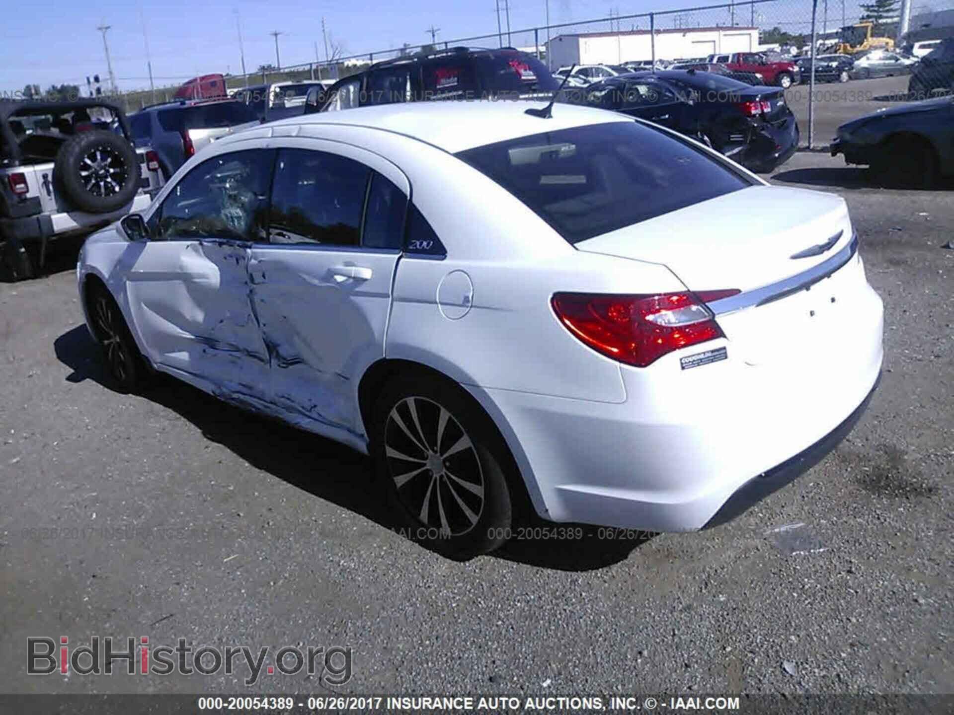 2014 Chrysler 200 - VIN: 1C3CCBBB3EN183536 - Photo 3