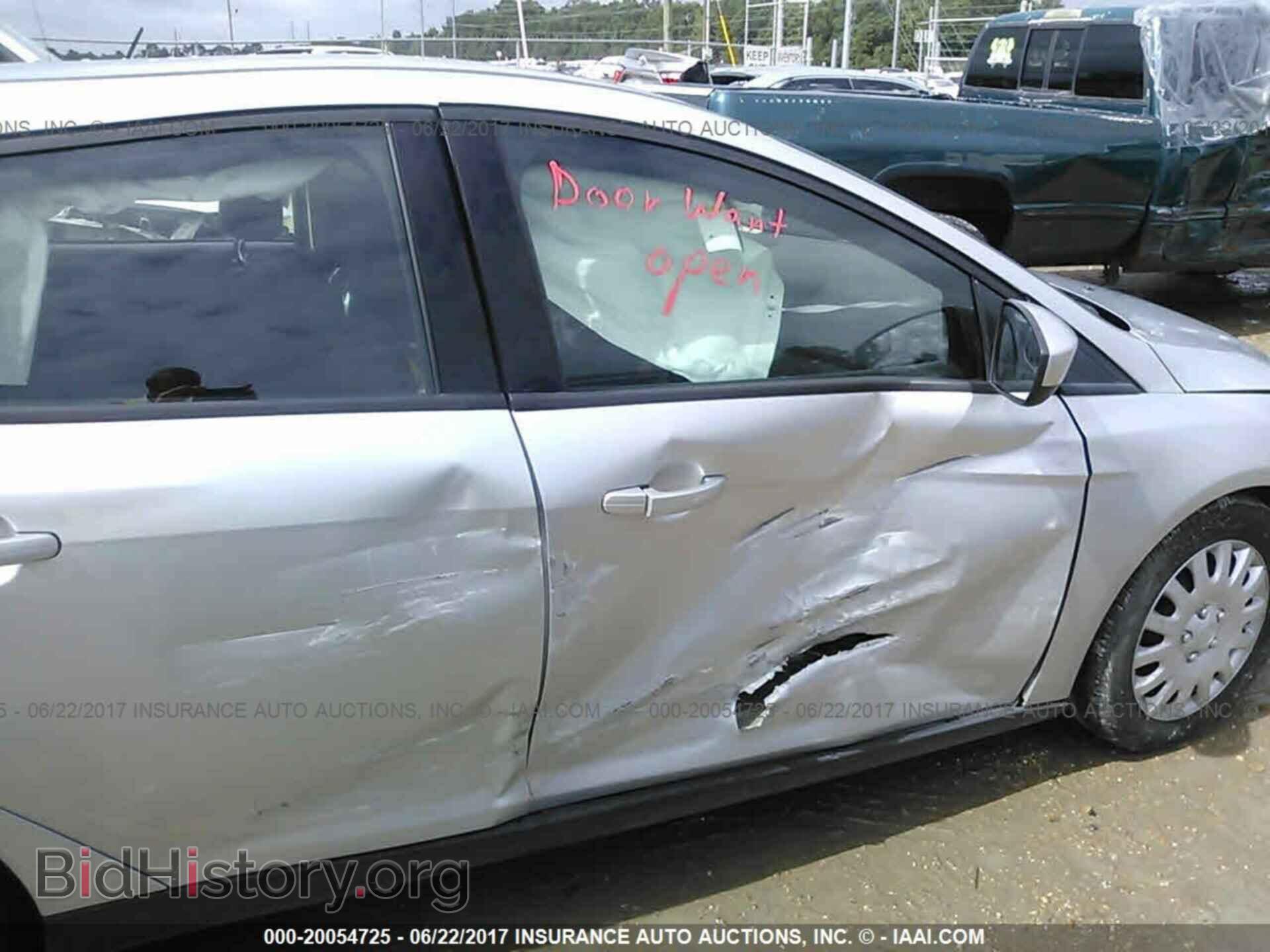 2012 Ford Focus - VIN: 1FAHP3F23CL329034 - Photo 6