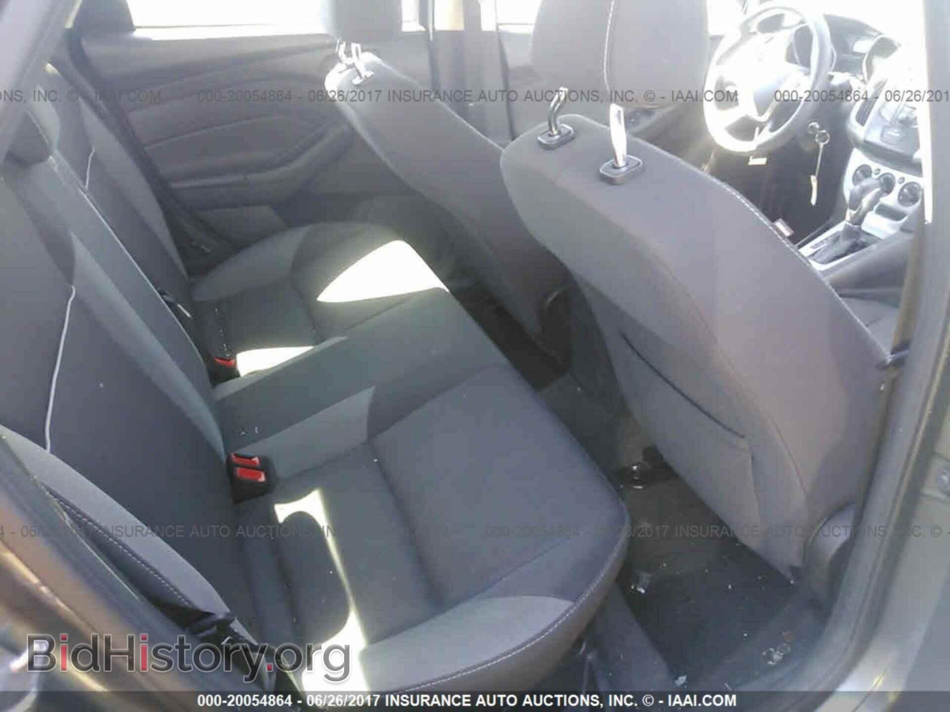 2012 Ford Focus - VIN: 1FAHP3F24CL355657 - Photo 8