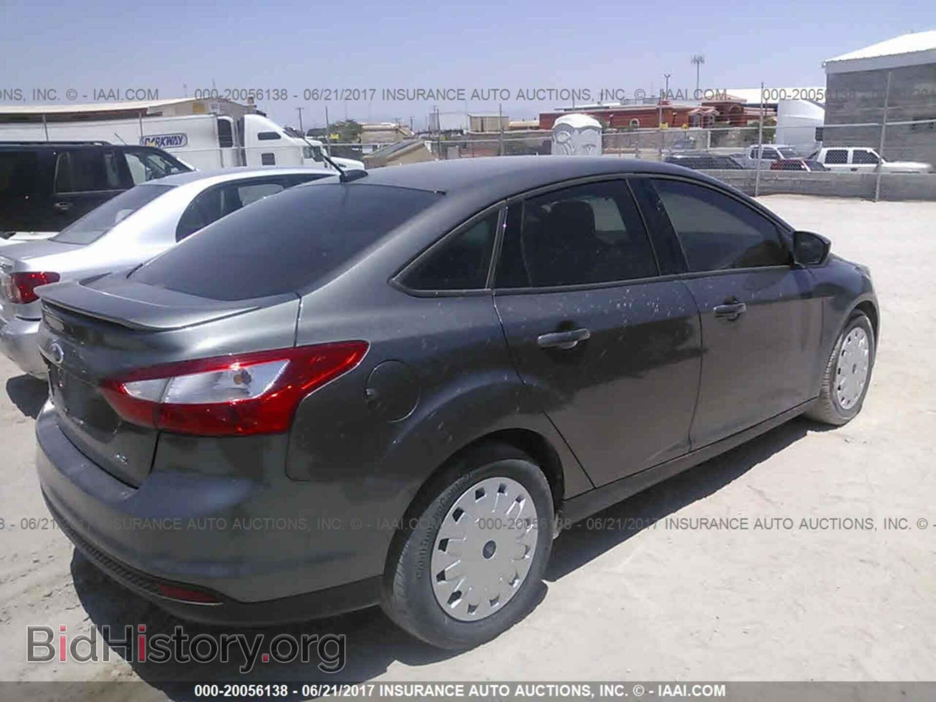 2012 Ford Focus - VIN: 1FAHP3F25CL301722 - Фото 4