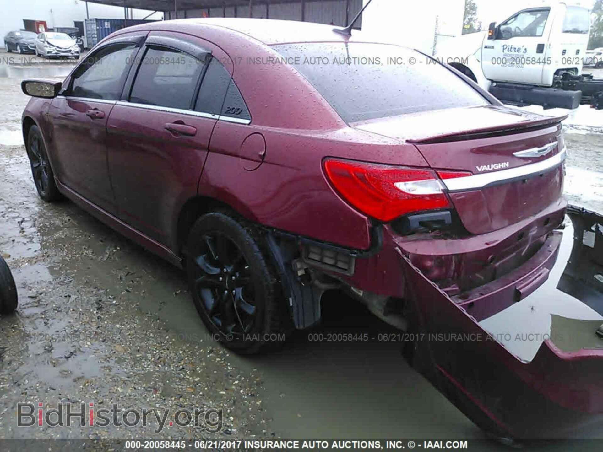 2013 Chrysler 200 - VIN: 1C3CCBCG2DN747329 - Фото 3