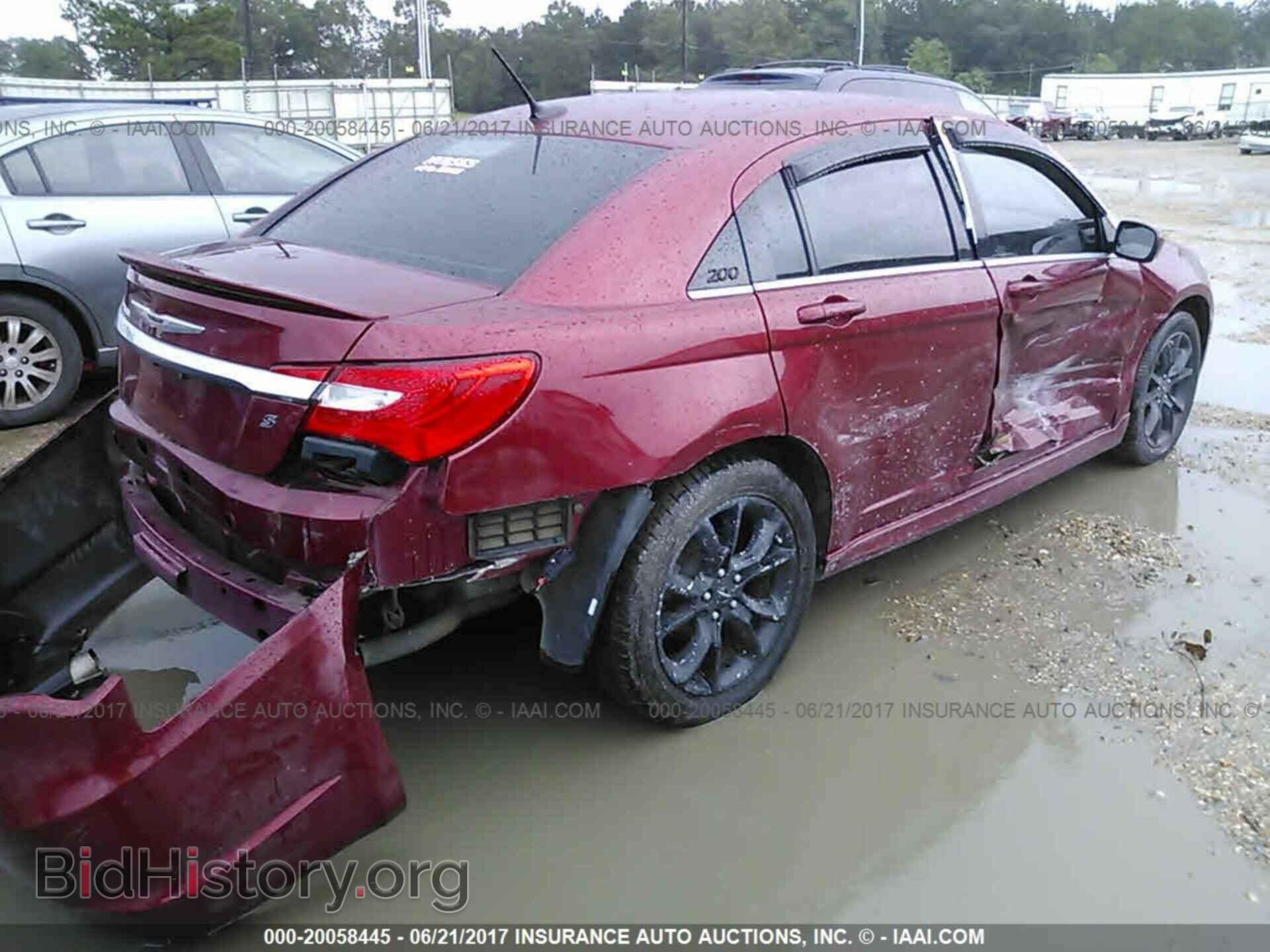 2013 Chrysler 200 - VIN: 1C3CCBCG2DN747329 - Фото 4