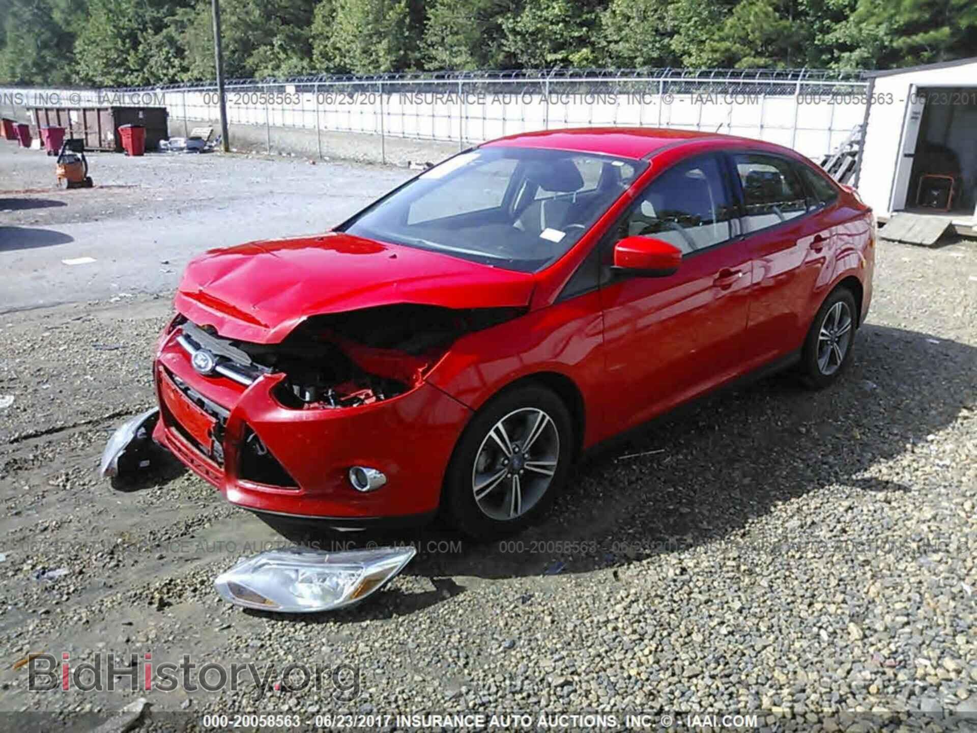 2012 Ford Focus - VIN: 1FAHP3F28CL420400 - Photo 2