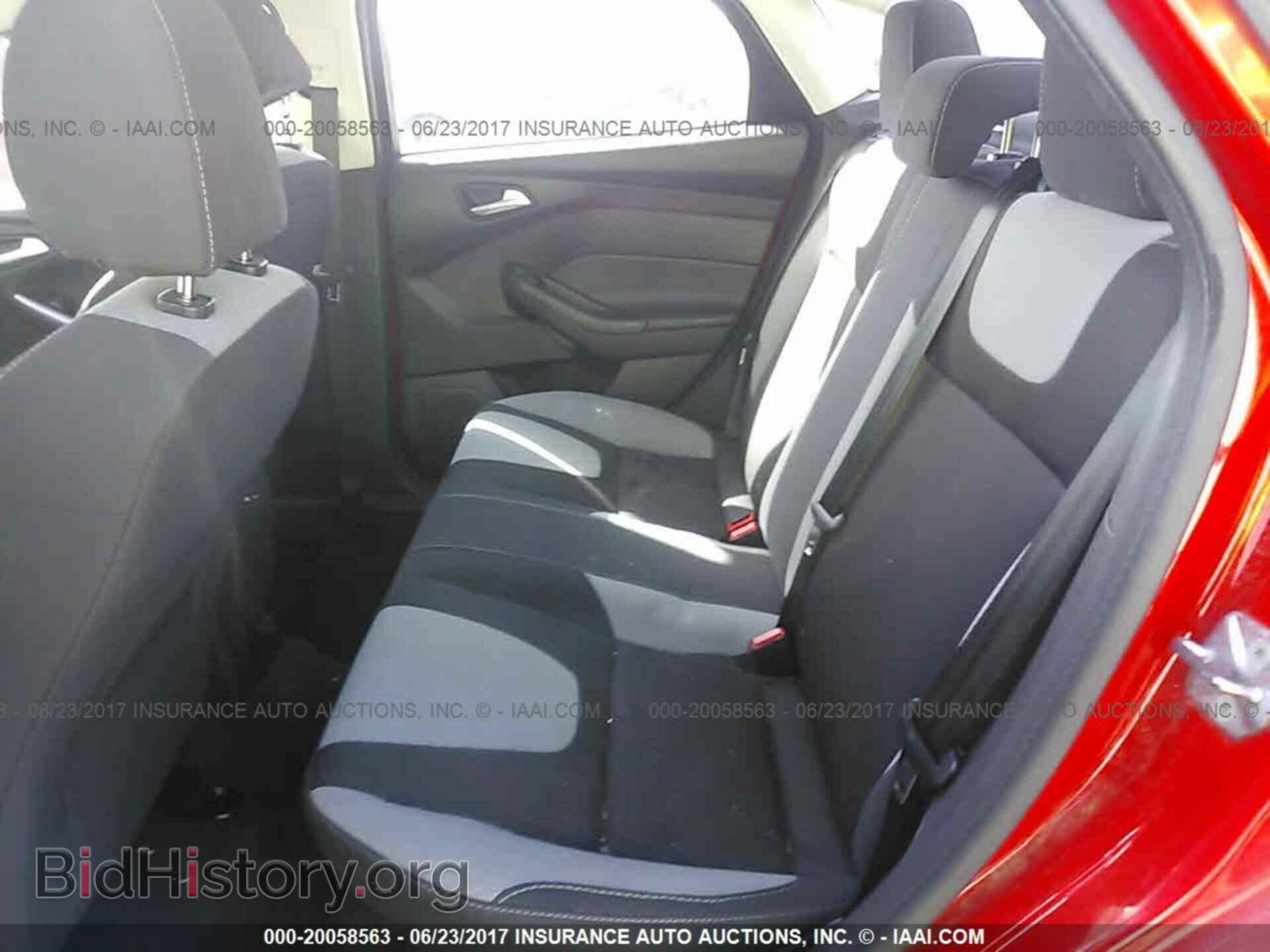 2012 Ford Focus - VIN: 1FAHP3F28CL420400 - Photo 8