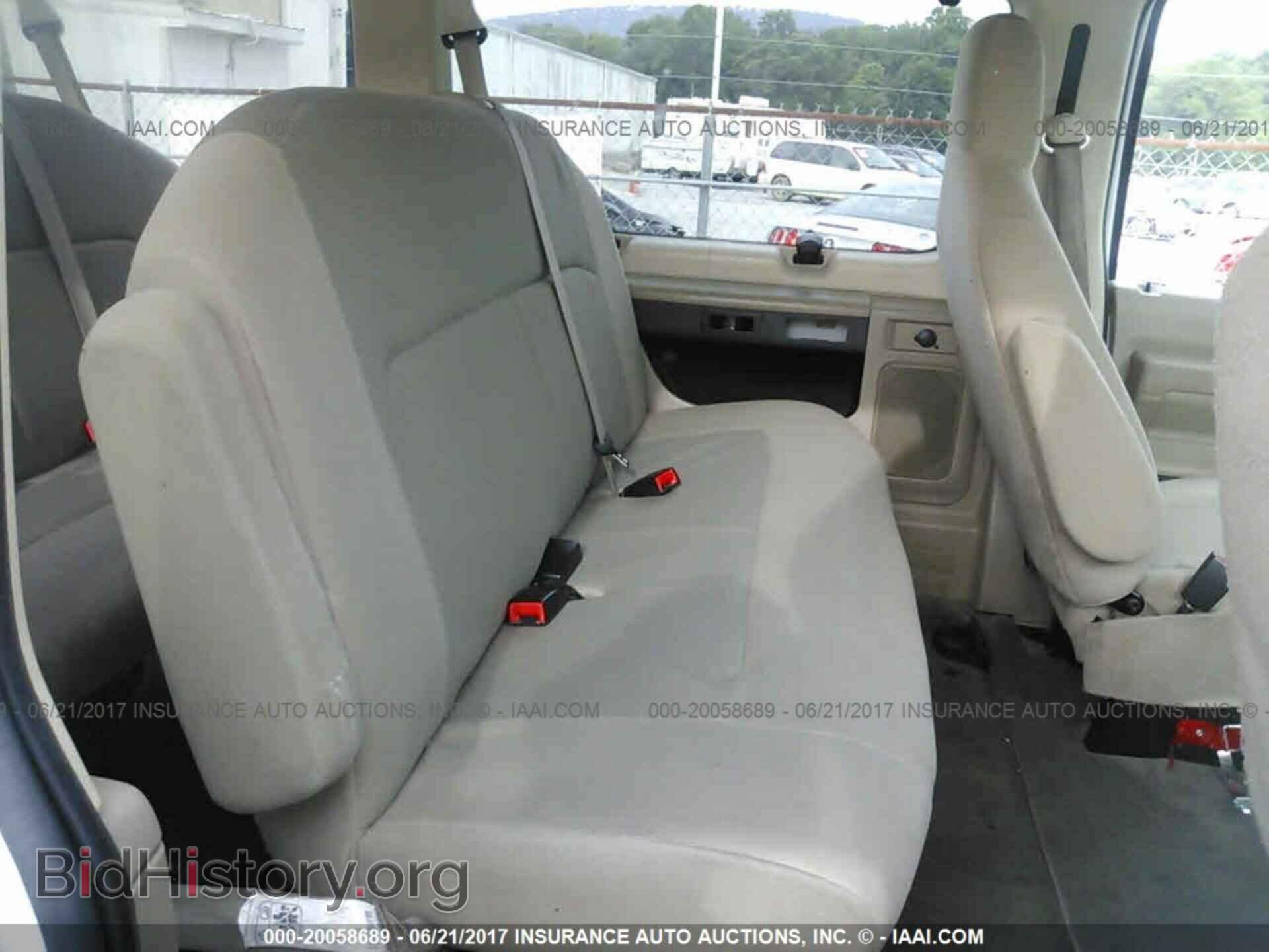 2011 Ford Econoline - VIN: 1FBNE3BL3BDA61360 - Photo 8