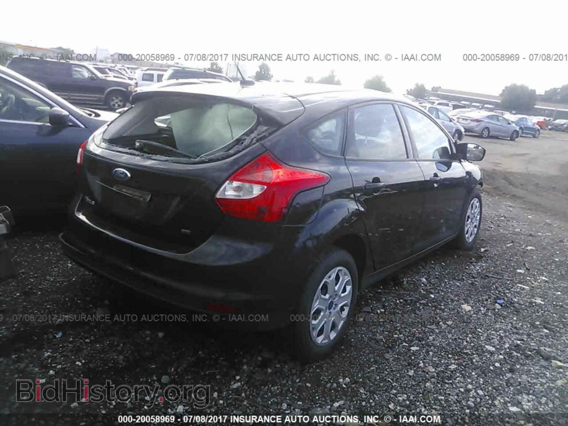 2012 Ford Focus - VIN: 1FAHP3K24CL414437 - Photo 4