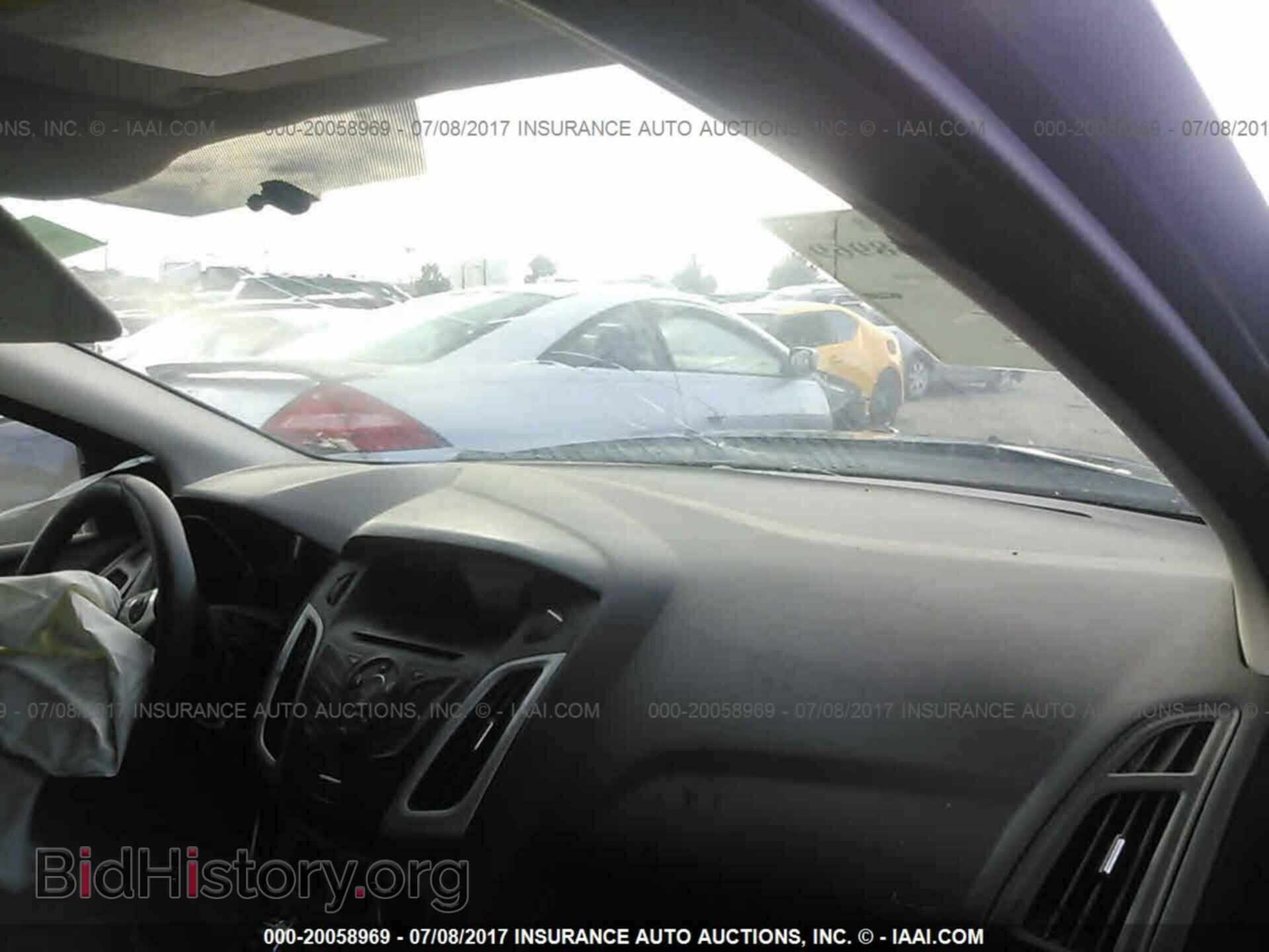 2012 Ford Focus - VIN: 1FAHP3K24CL414437 - Photo 5