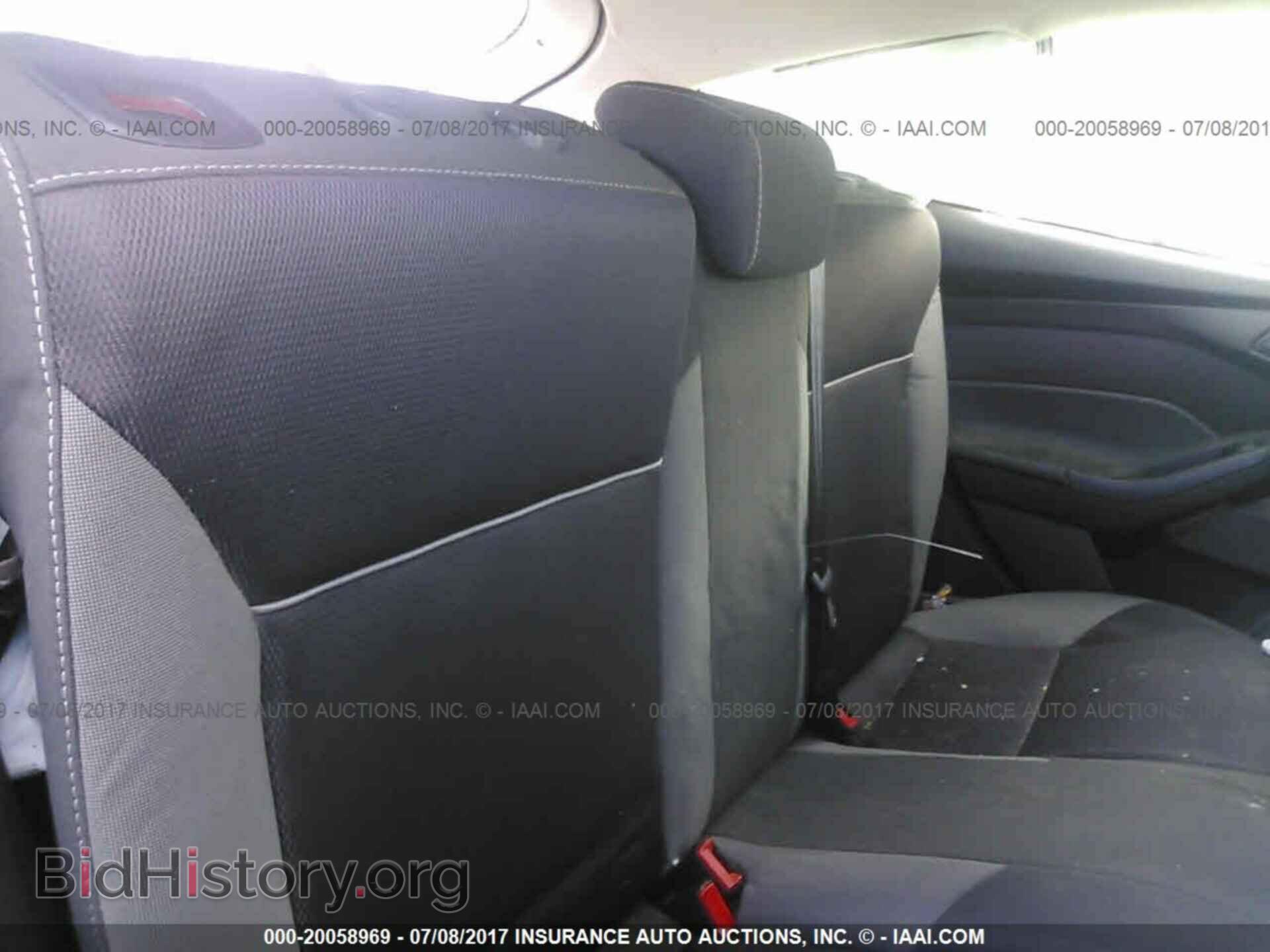 2012 Ford Focus - VIN: 1FAHP3K24CL414437 - Photo 8