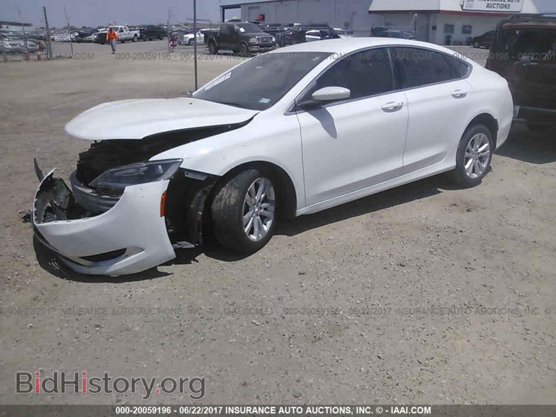 2015 Chrysler 200 - VIN: 1C3CCCAB8FN590647 - Photo 2