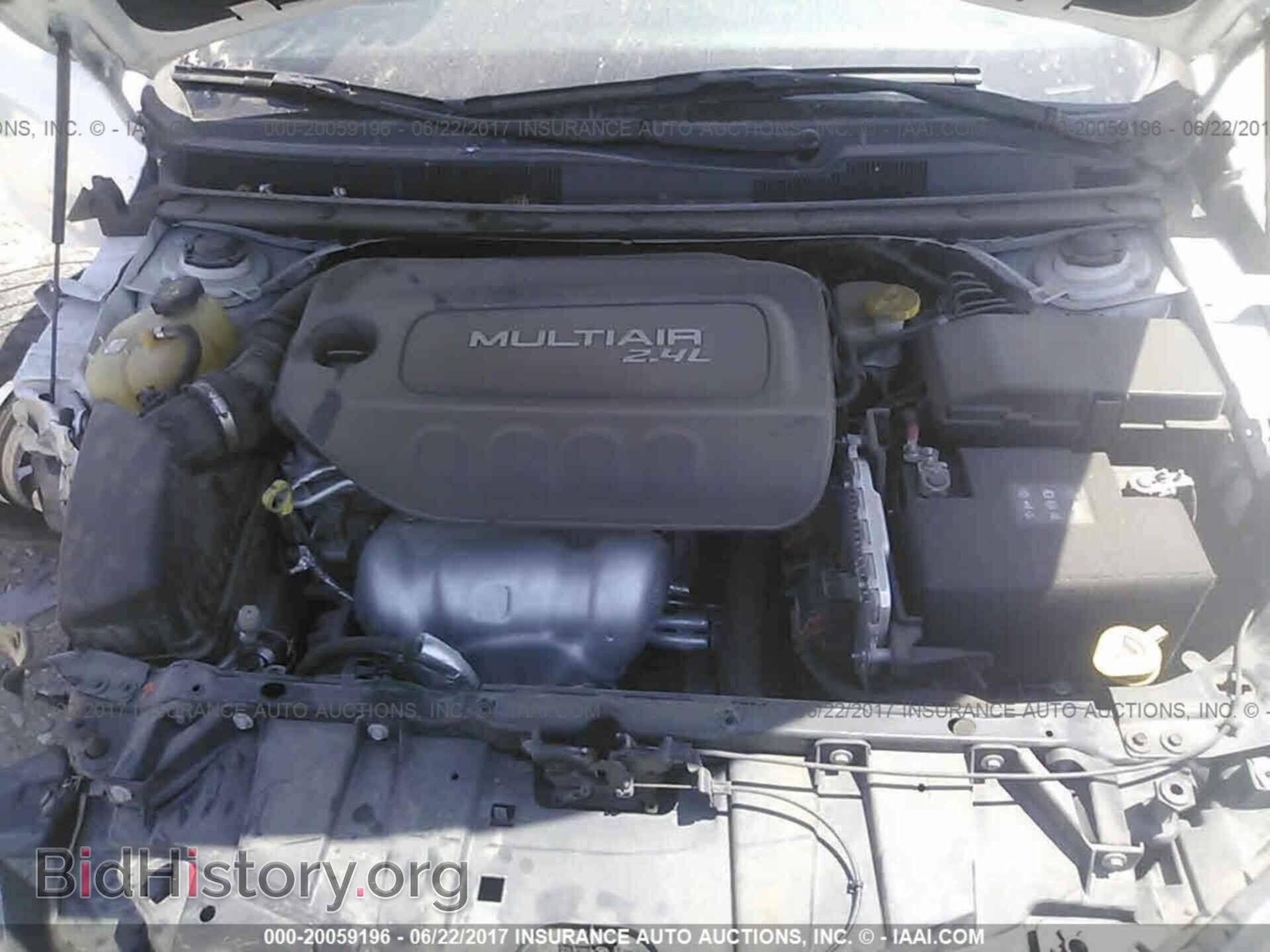 2015 Chrysler 200 - VIN: 1C3CCCAB8FN590647 - Photo 10