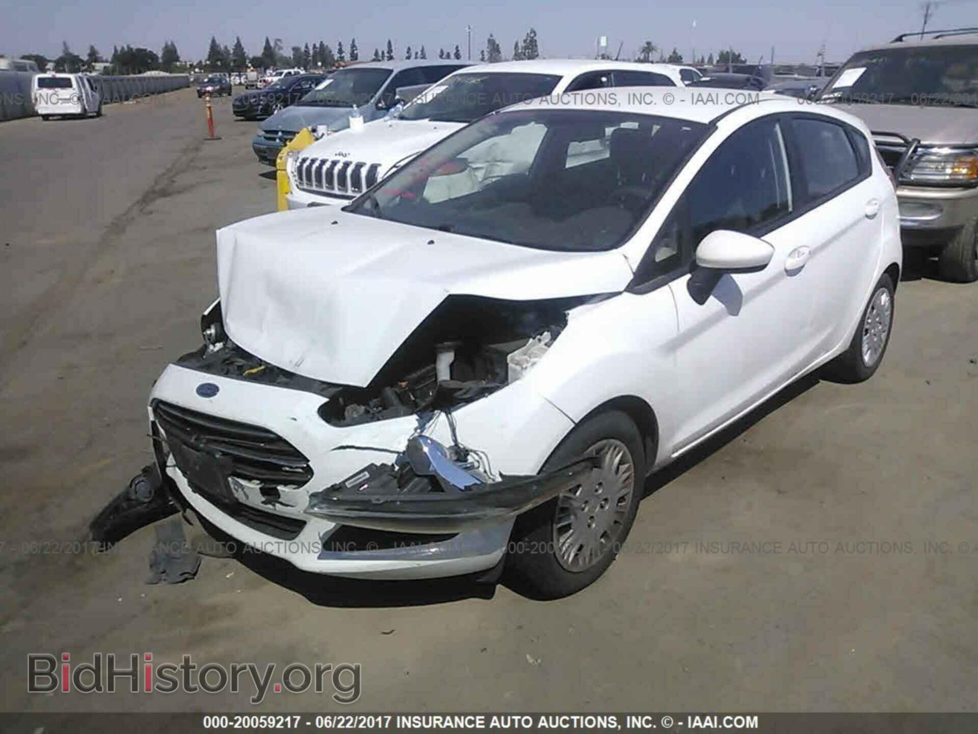 2014 Ford Fiesta - VIN: 3FADP4TJ8EM128487 - Фото 2