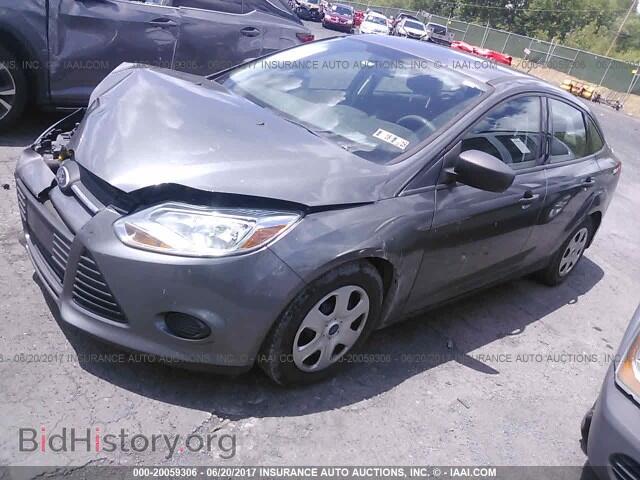 2013 Ford Focus - VIN: 1FADP3E22DL111460 - Photo 2