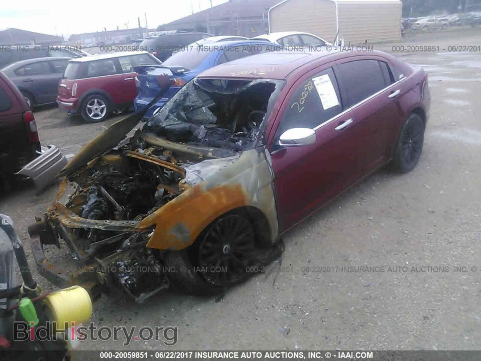 2012 Chrysler 200 - VIN: 1C3CCBCB5CN298618 - Photo 2