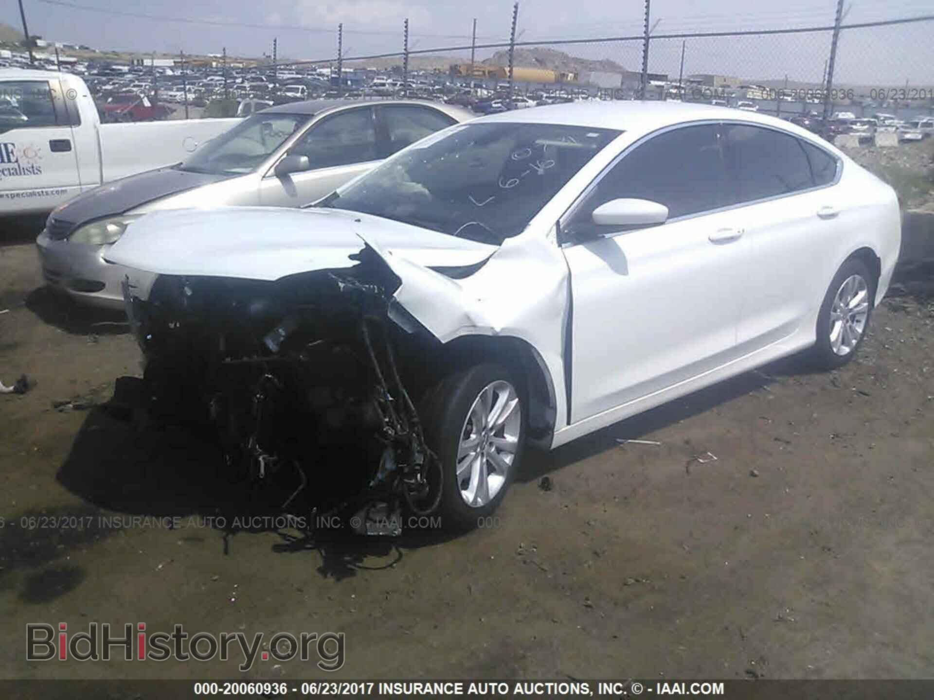 2015 Chrysler 200 - VIN: 1C3CCCAB8FN739011 - Фото 2