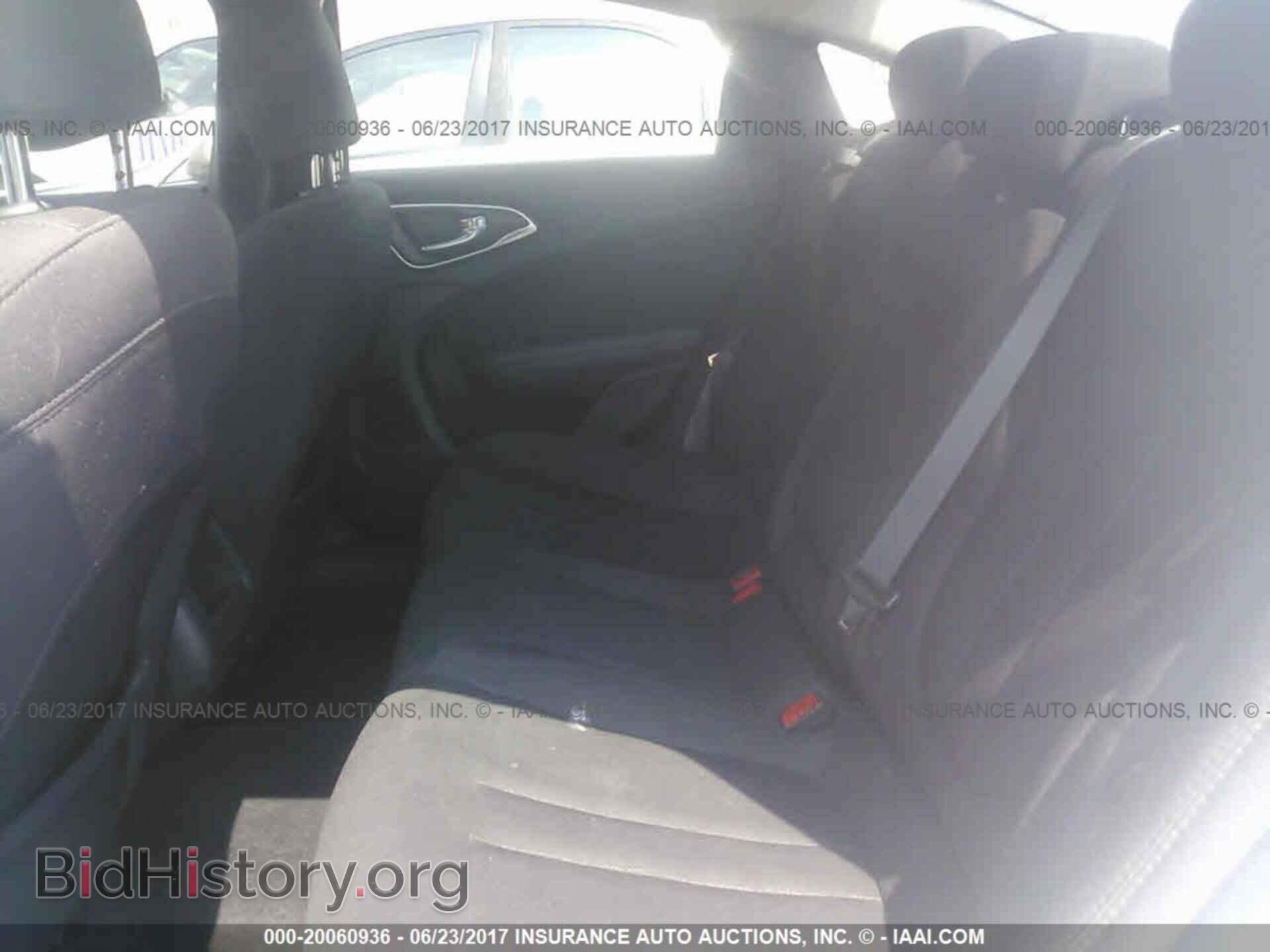 2015 Chrysler 200 - VIN: 1C3CCCAB8FN739011 - Фото 8