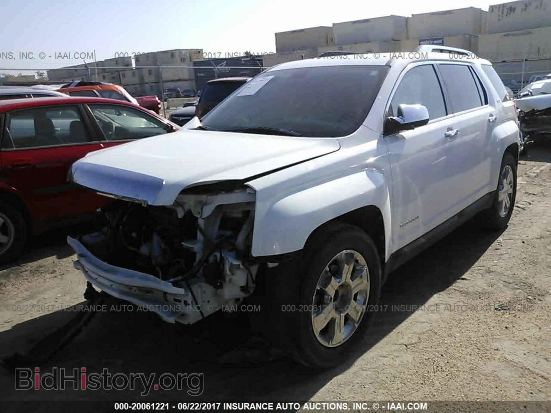 2011 Gmc Terrain - VIN: 2CTFLXE55B6360717 - Photo 2