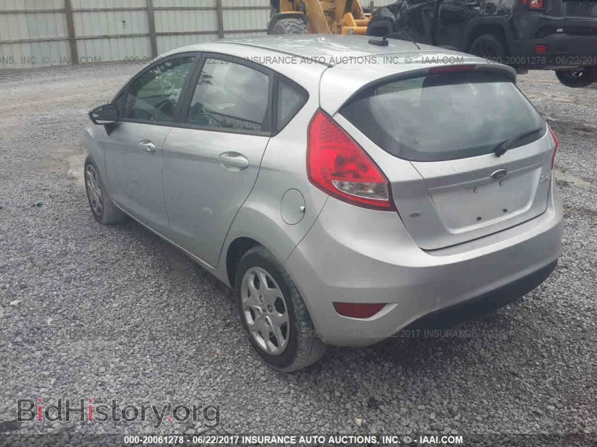 2013 Ford Fiesta - VIN: 3FADP4EJ2DM150271 - Фото 3