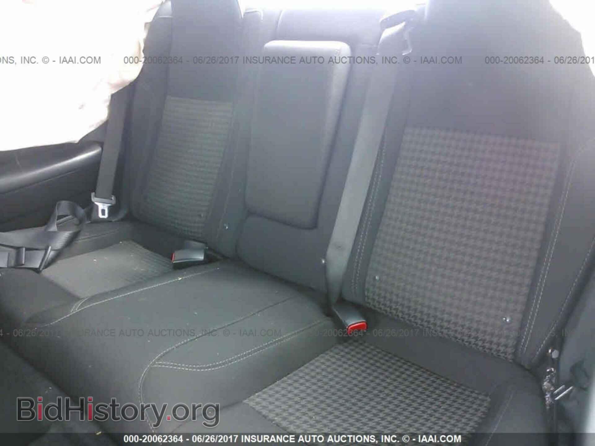 2016 Dodge Challenger - VIN: 2C3CDZAG8GH300400 - Photo 8