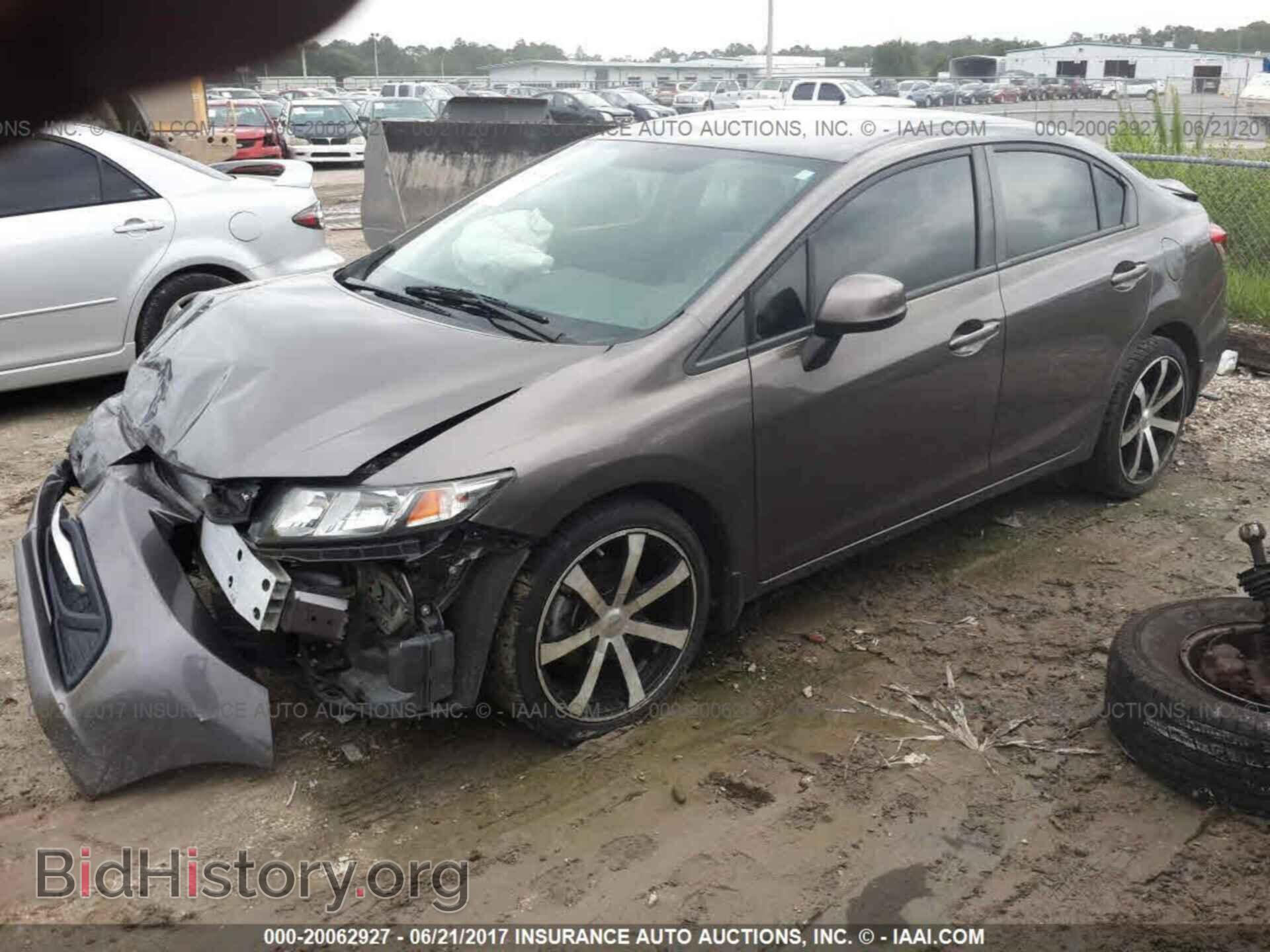 2013 Honda Civic - VIN: 19XFB2F50DE006378 - Photo 2