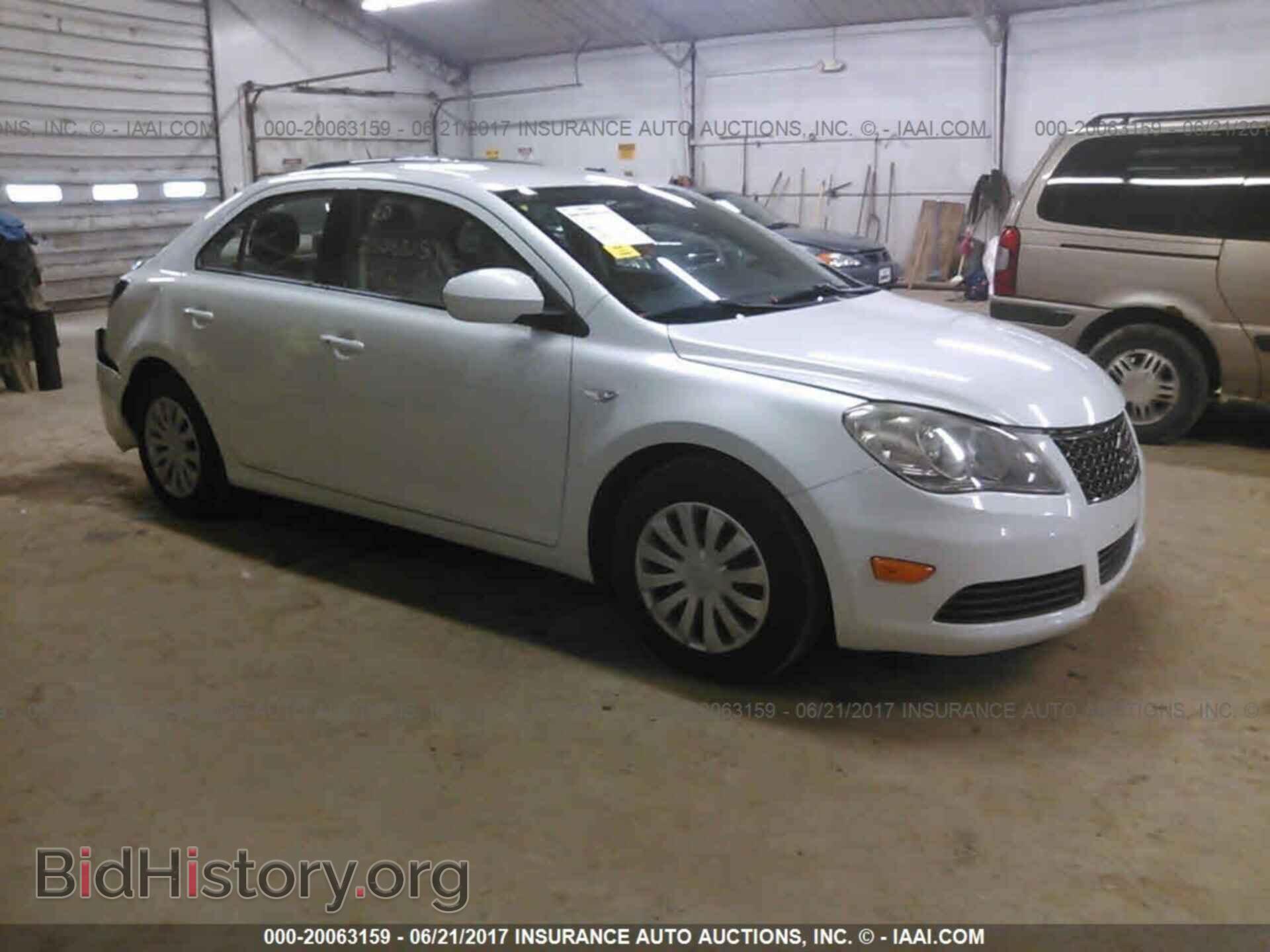 Фотография JS2RF9A12C6100304 - Suzuki Kizashi 2012