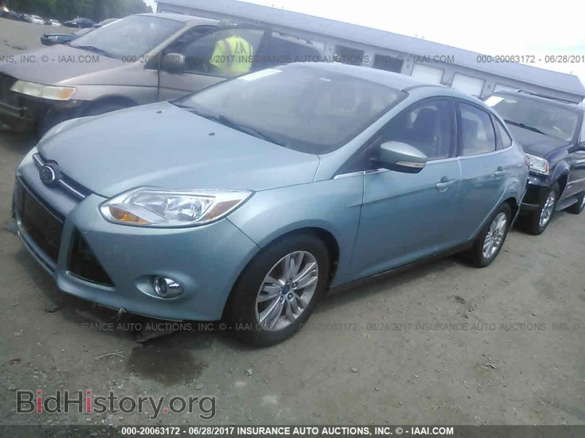 2012 Ford Focus - VIN: 1FAHP3H22CL363799 - Photo 2