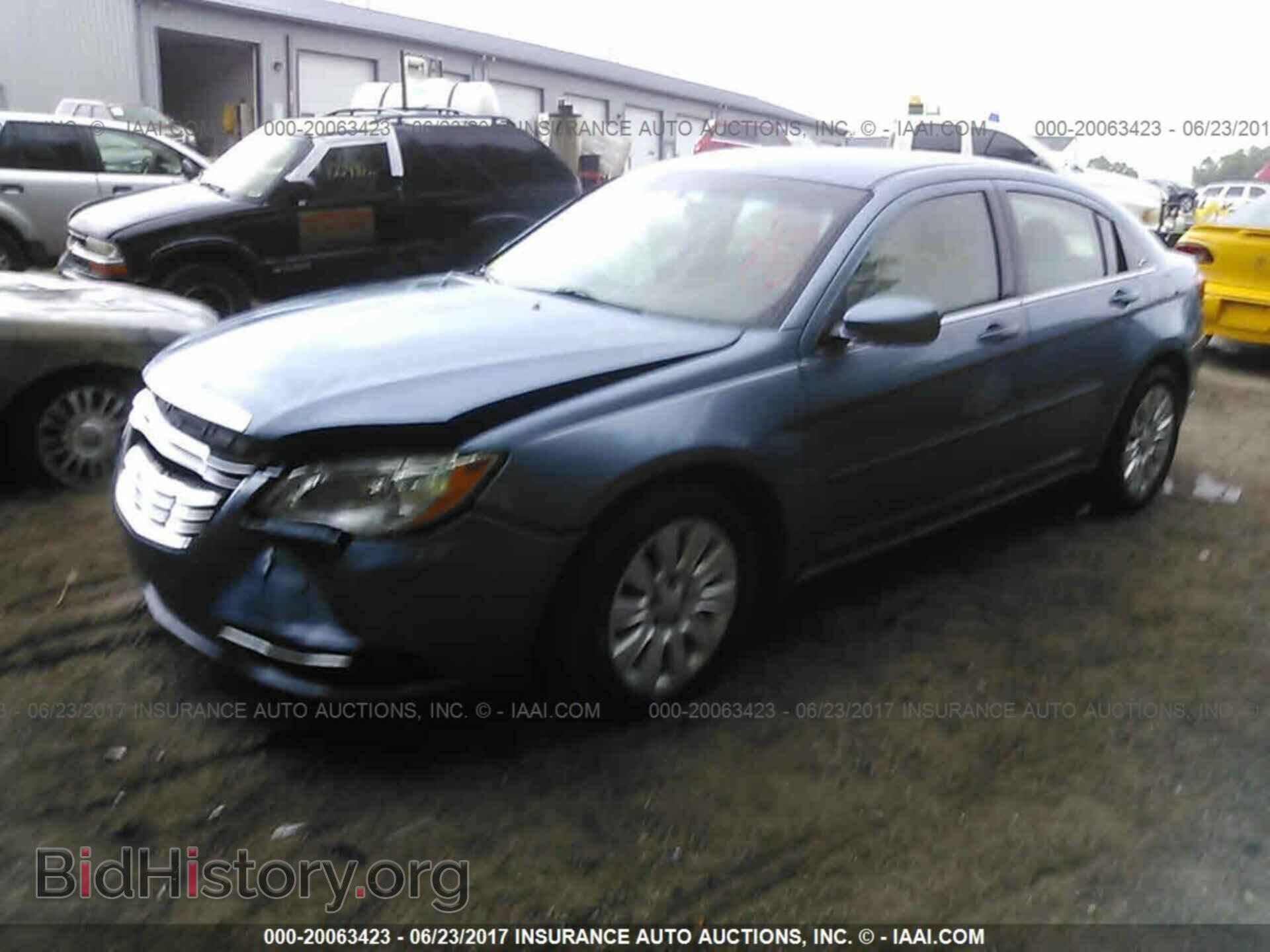 2011 Chrysler 200 - VIN: 1C3BC4FB5BN593123 - Photo 2