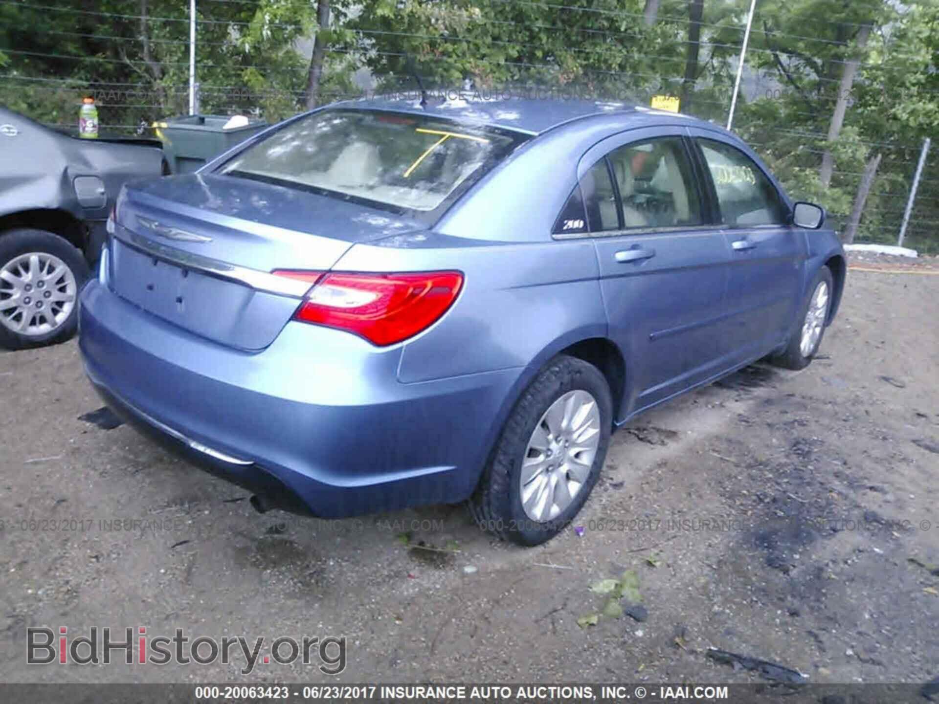 2011 Chrysler 200 - VIN: 1C3BC4FB5BN593123 - Photo 4
