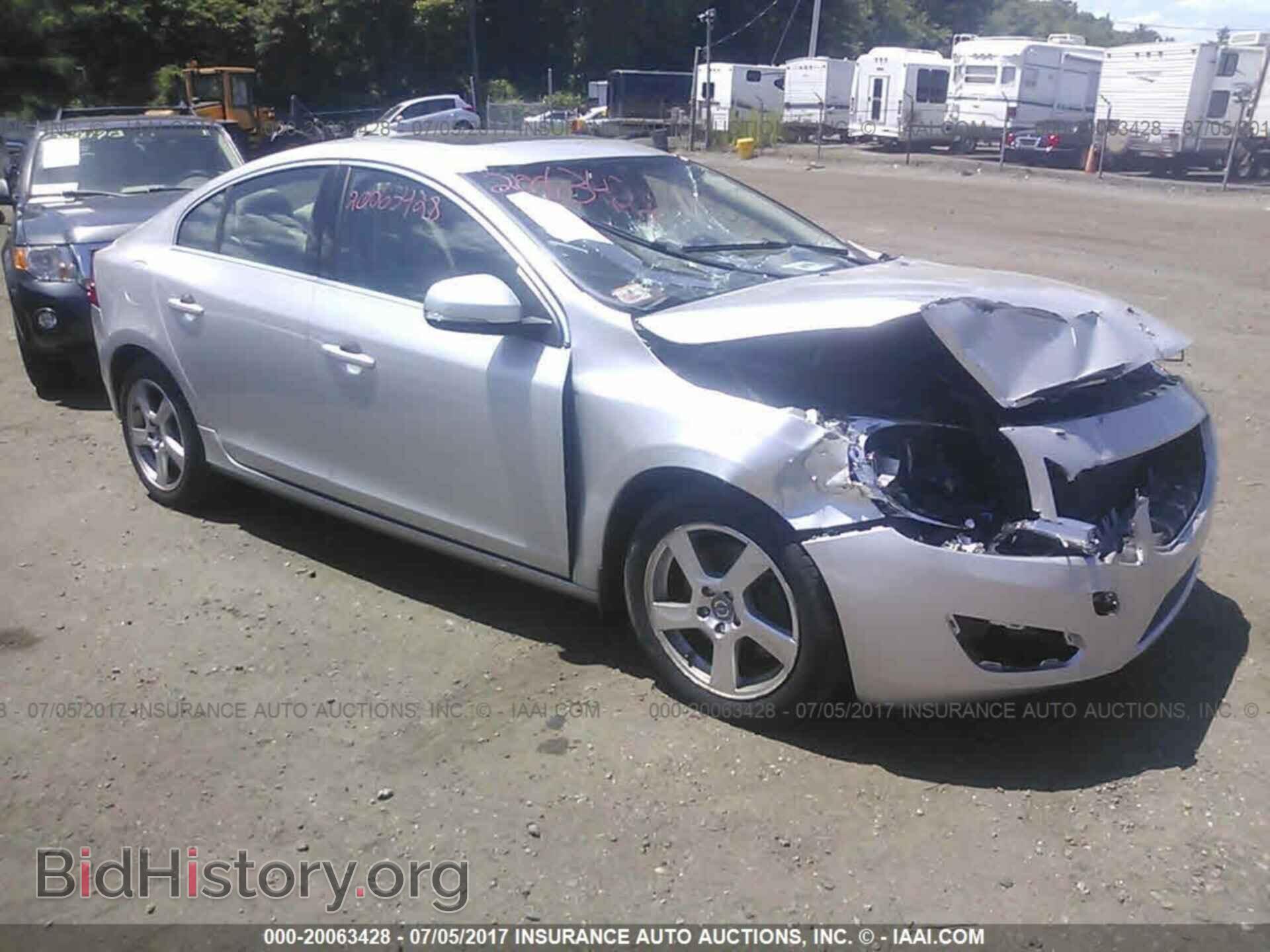 Фотография YV1622FS2C2093308 - Volvo S60 2012