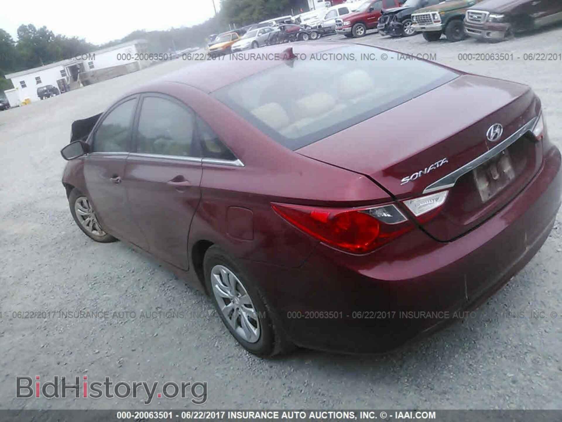 2012 Hyundai Sonata - VIN: 5NPEB4AC5CH495187 - Photo 3