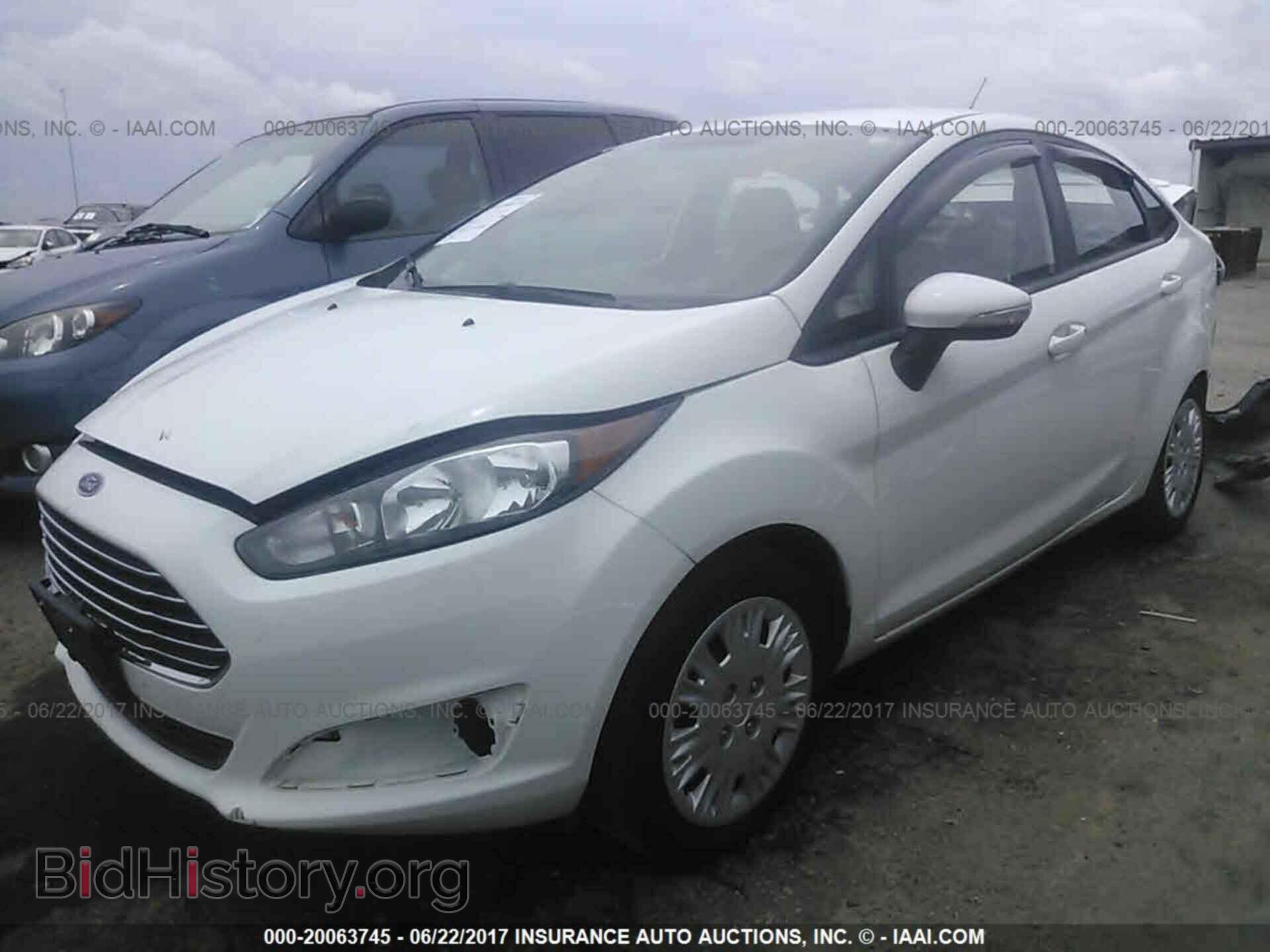 2014 Ford Fiesta - VIN: 3FADP4BE8EM201880 - Фото 2
