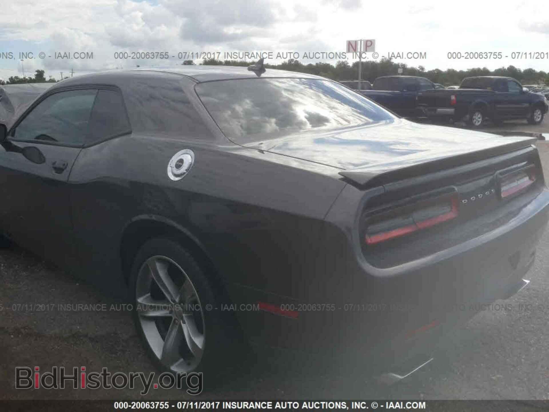 2015 Dodge Challenger - VIN: 2C3CDZAT3FH758230 - Photo 3