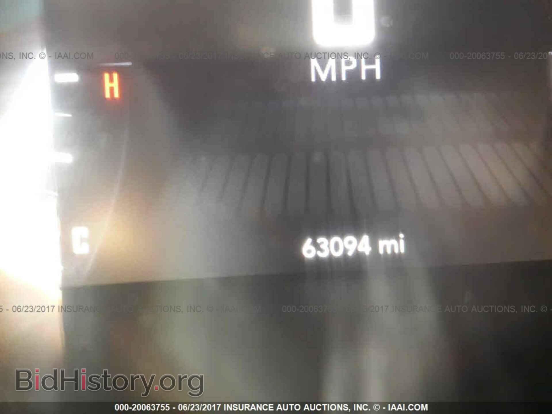 2015 Dodge Challenger - VIN: 2C3CDZAT3FH758230 - Photo 7