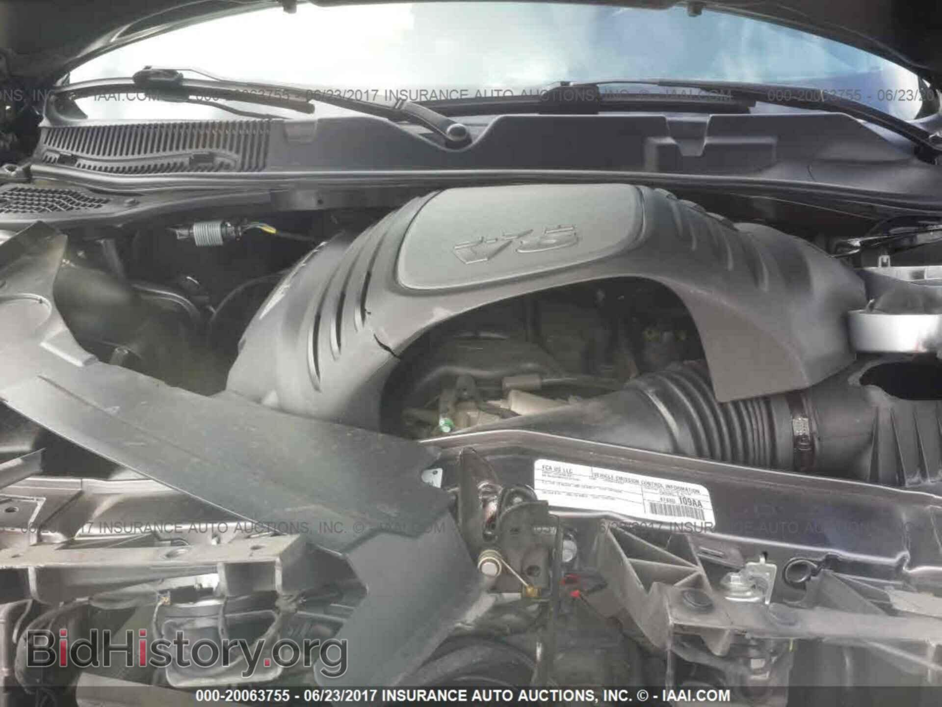 2015 Dodge Challenger - VIN: 2C3CDZAT3FH758230 - Photo 10
