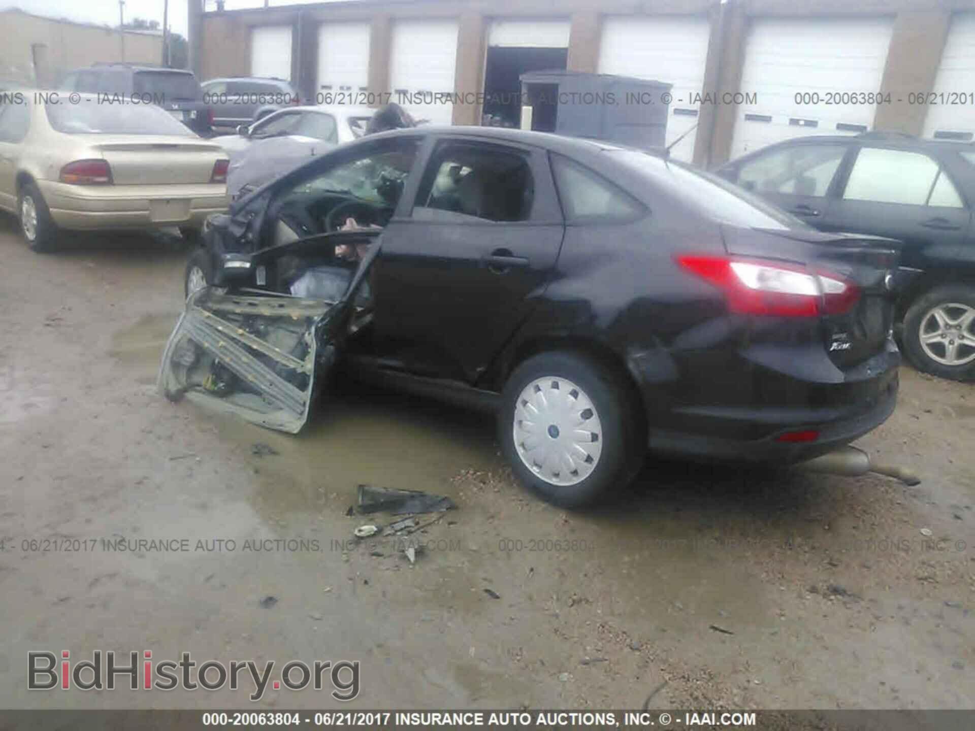 2013 Ford Focus - VIN: 1FADP3F29DL155597 - Photo 3
