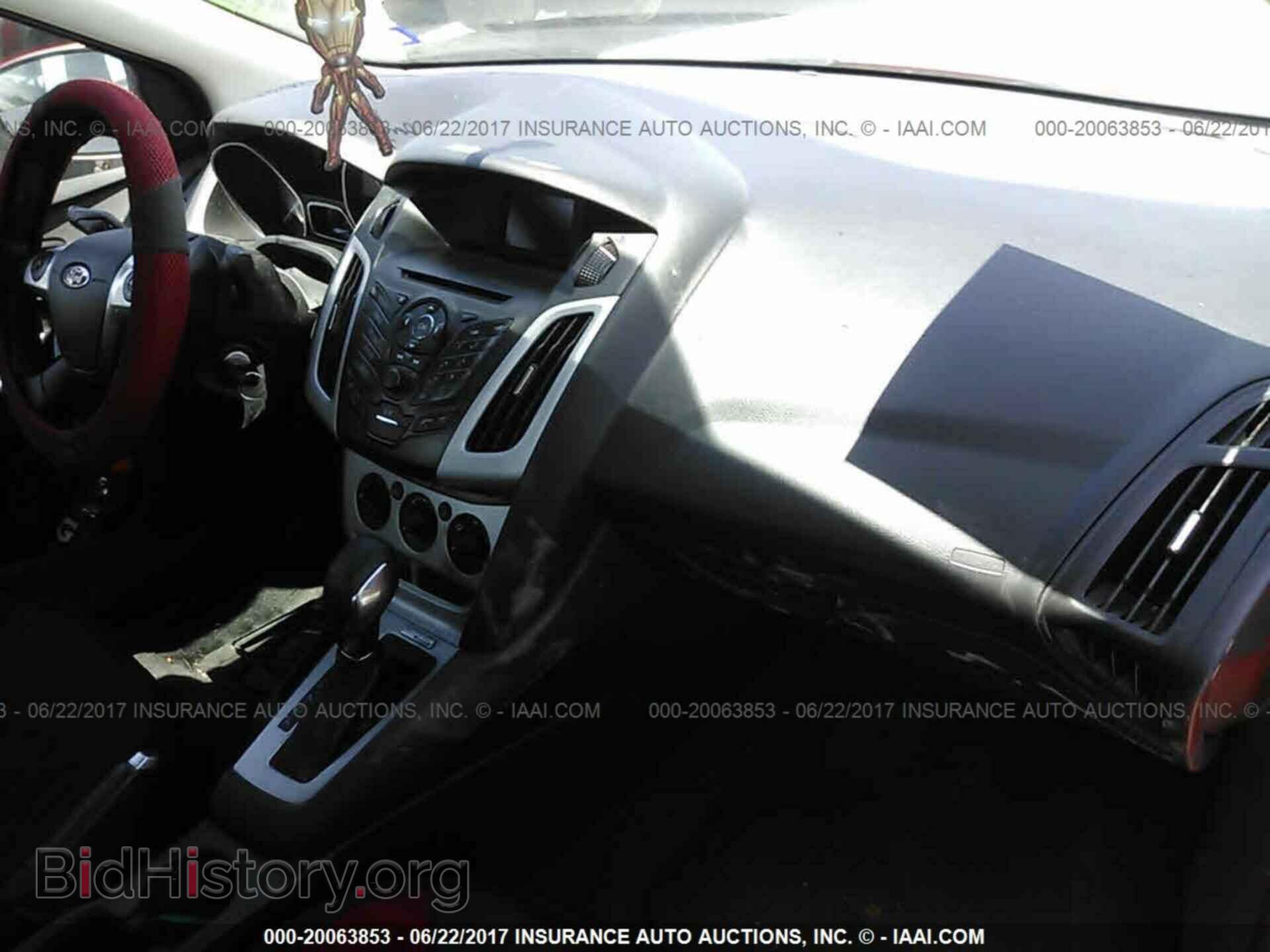 2014 Ford Focus - VIN: 1FADP3F25EL117690 - Photo 5