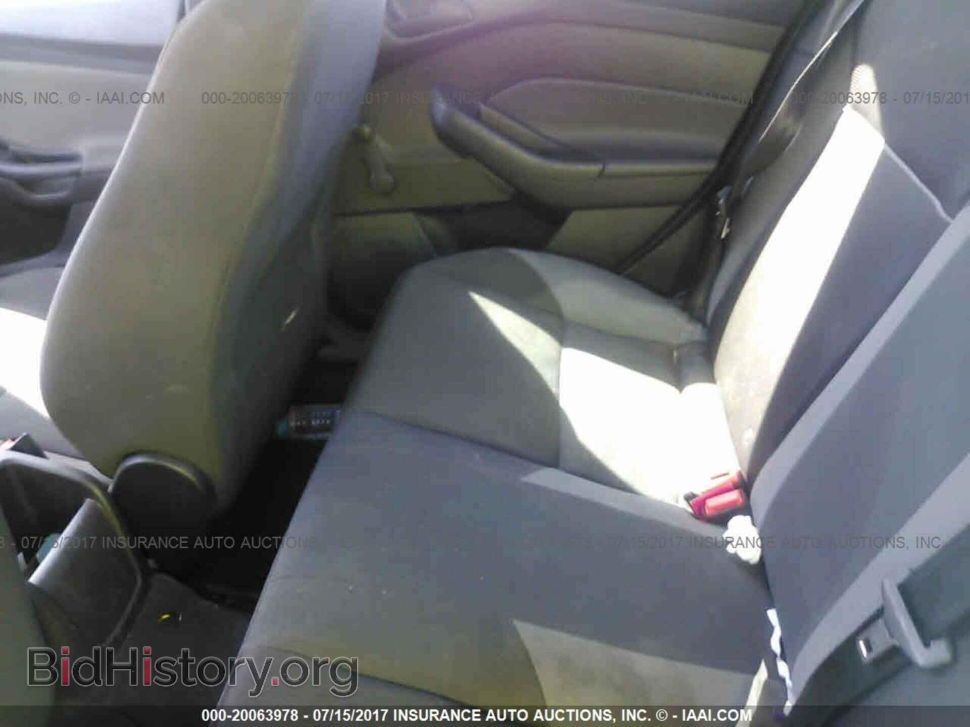 2012 Ford Focus - VIN: 1FAHP3E24CL315953 - Photo 8