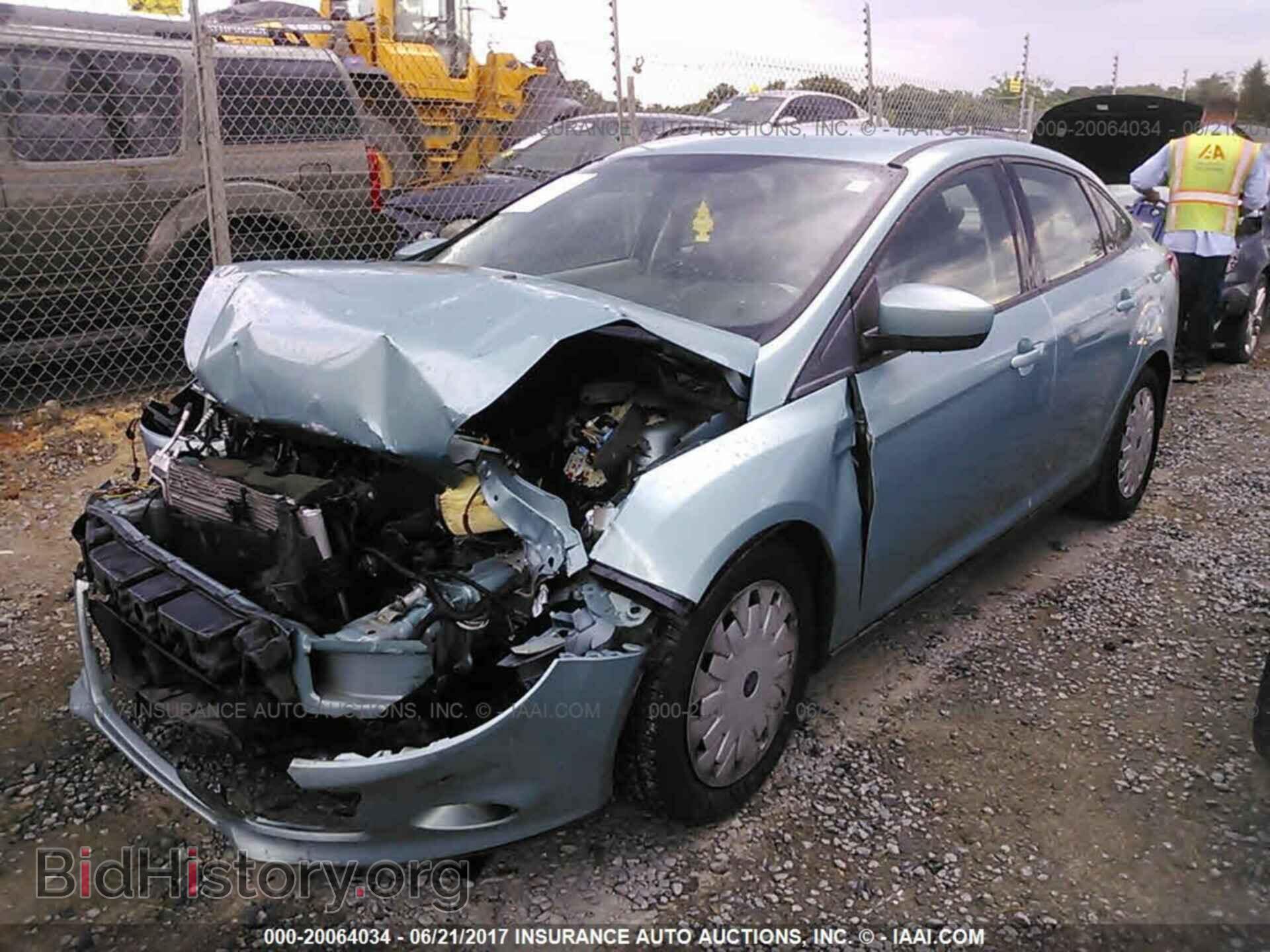2012 Ford Focus - VIN: 1FAHP3F22CL269523 - Фото 2