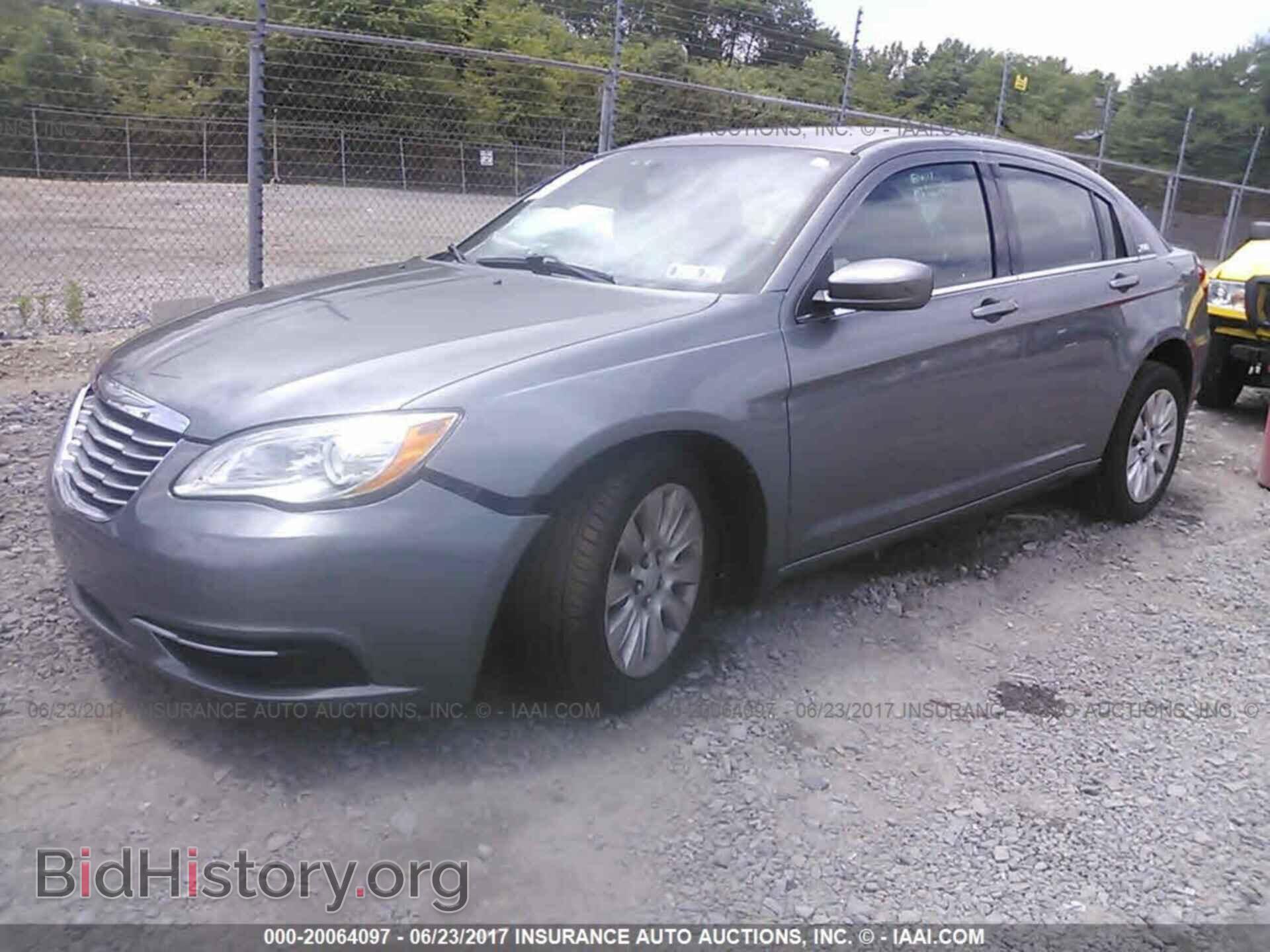 2013 Chrysler 200 - VIN: 1C3CCBAB1DN735728 - Photo 2