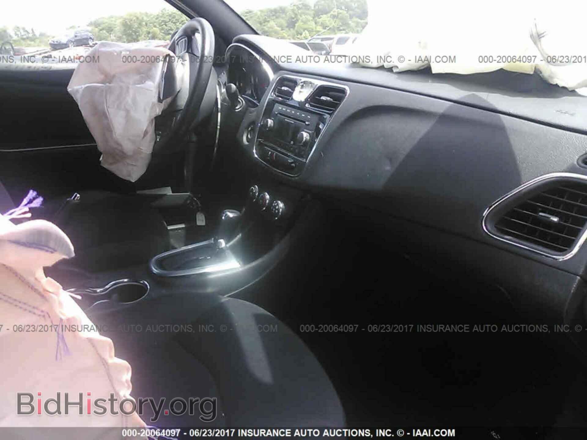 2013 Chrysler 200 - VIN: 1C3CCBAB1DN735728 - Photo 5