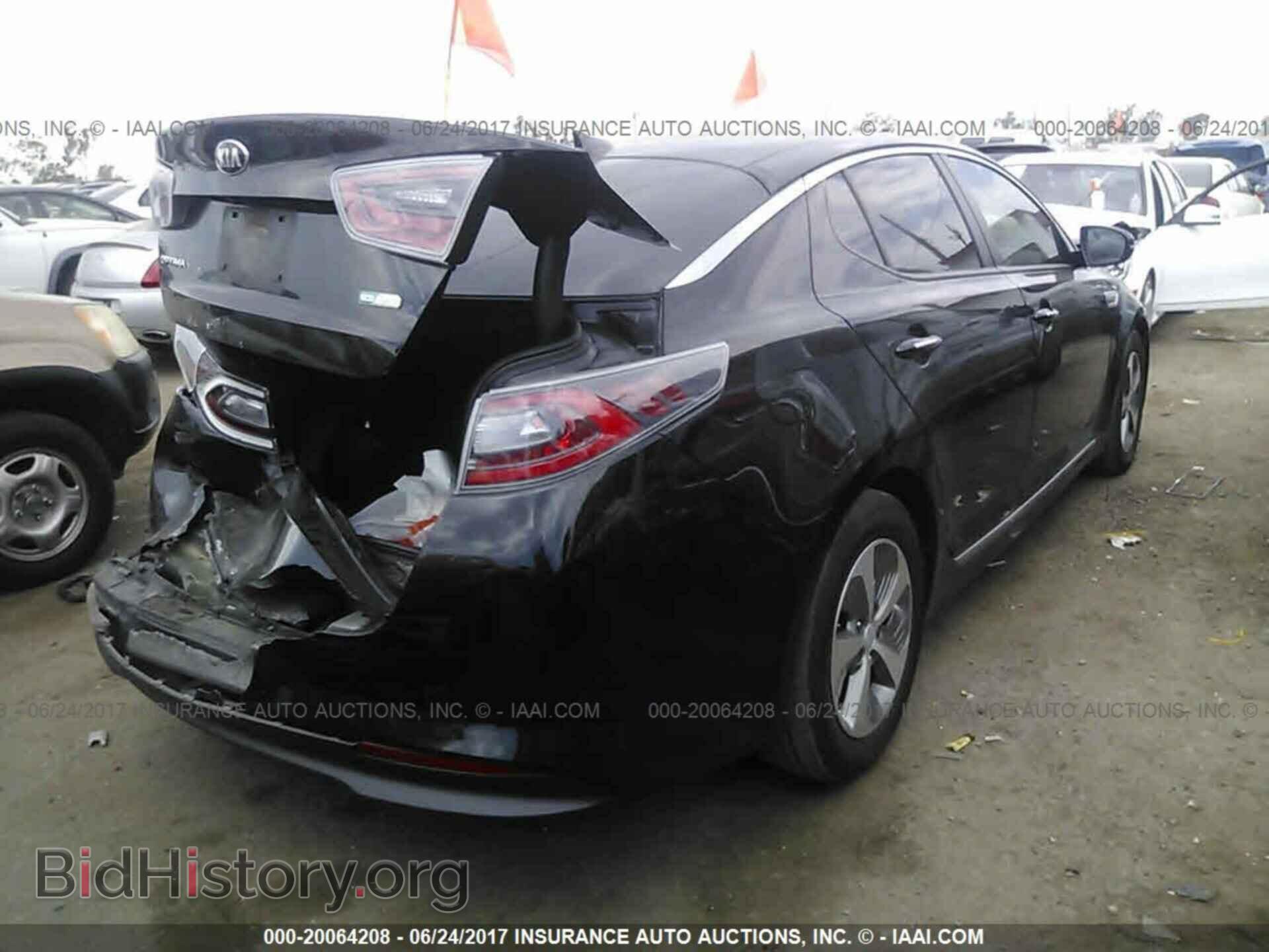 2014 Kia Optima - VIN: KNAGM4AD7E5071246 - Photo 4