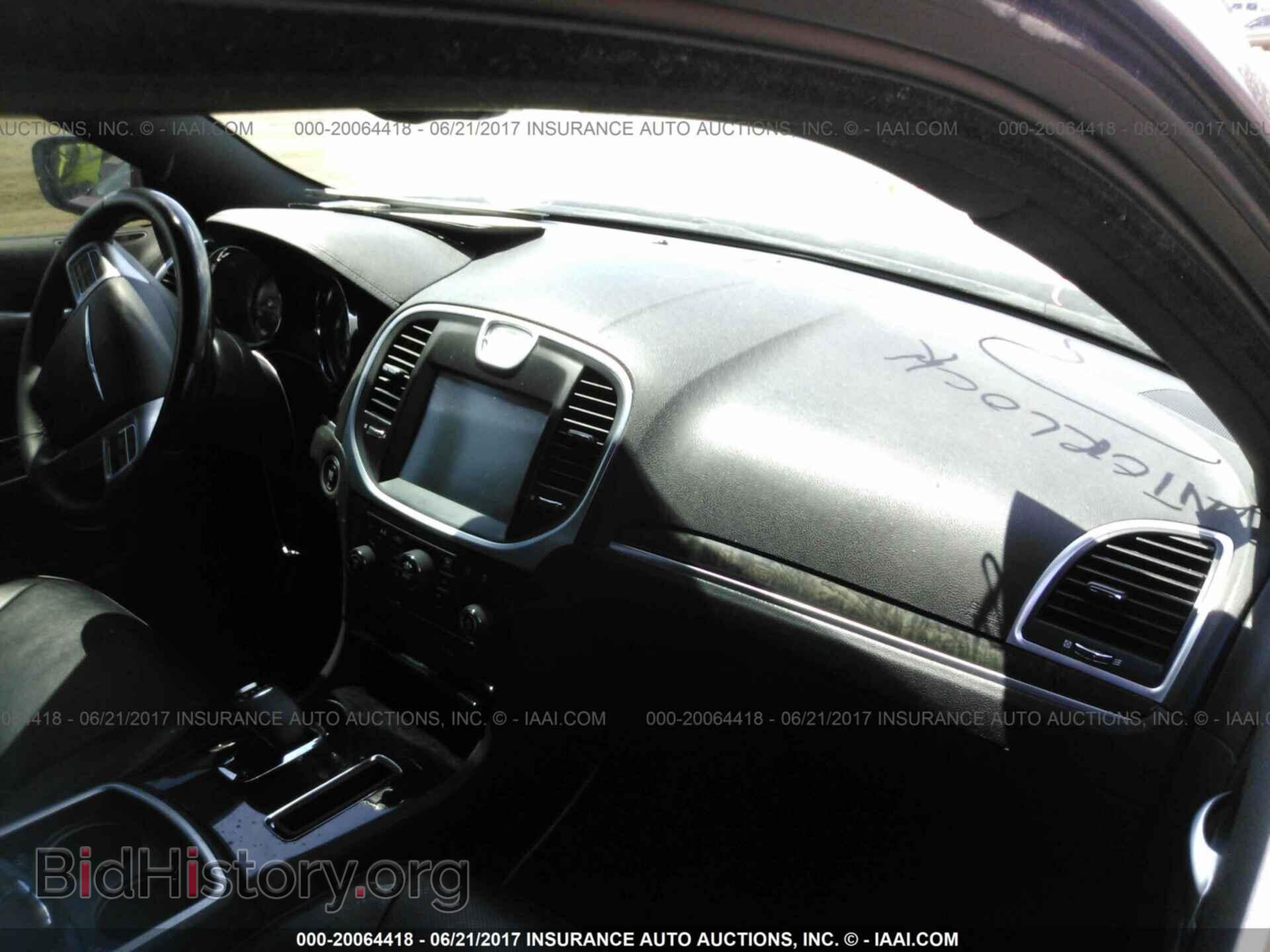 2014 Chrysler 300c - VIN: 2C3CCAKG1EH194372 - Фото 5