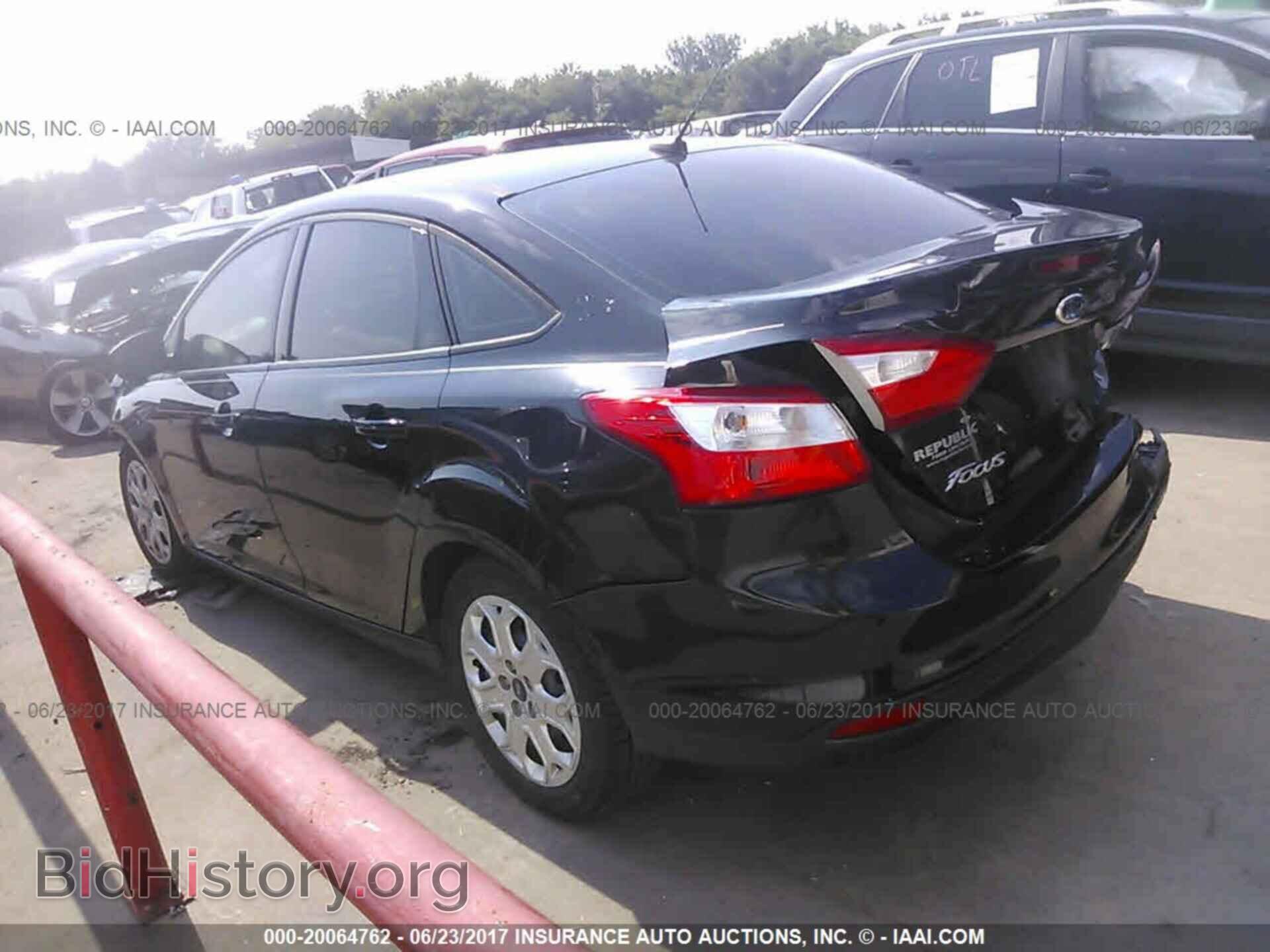 2012 Ford Focus - VIN: 1FAHP3F27CL347536 - Photo 3