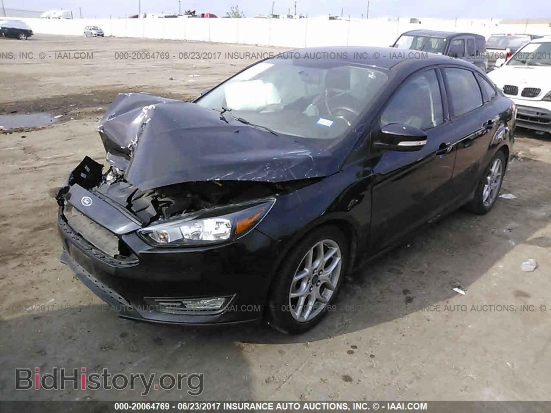 2015 Ford Focus - VIN: 1FADP3F29FL347489 - Photo 2
