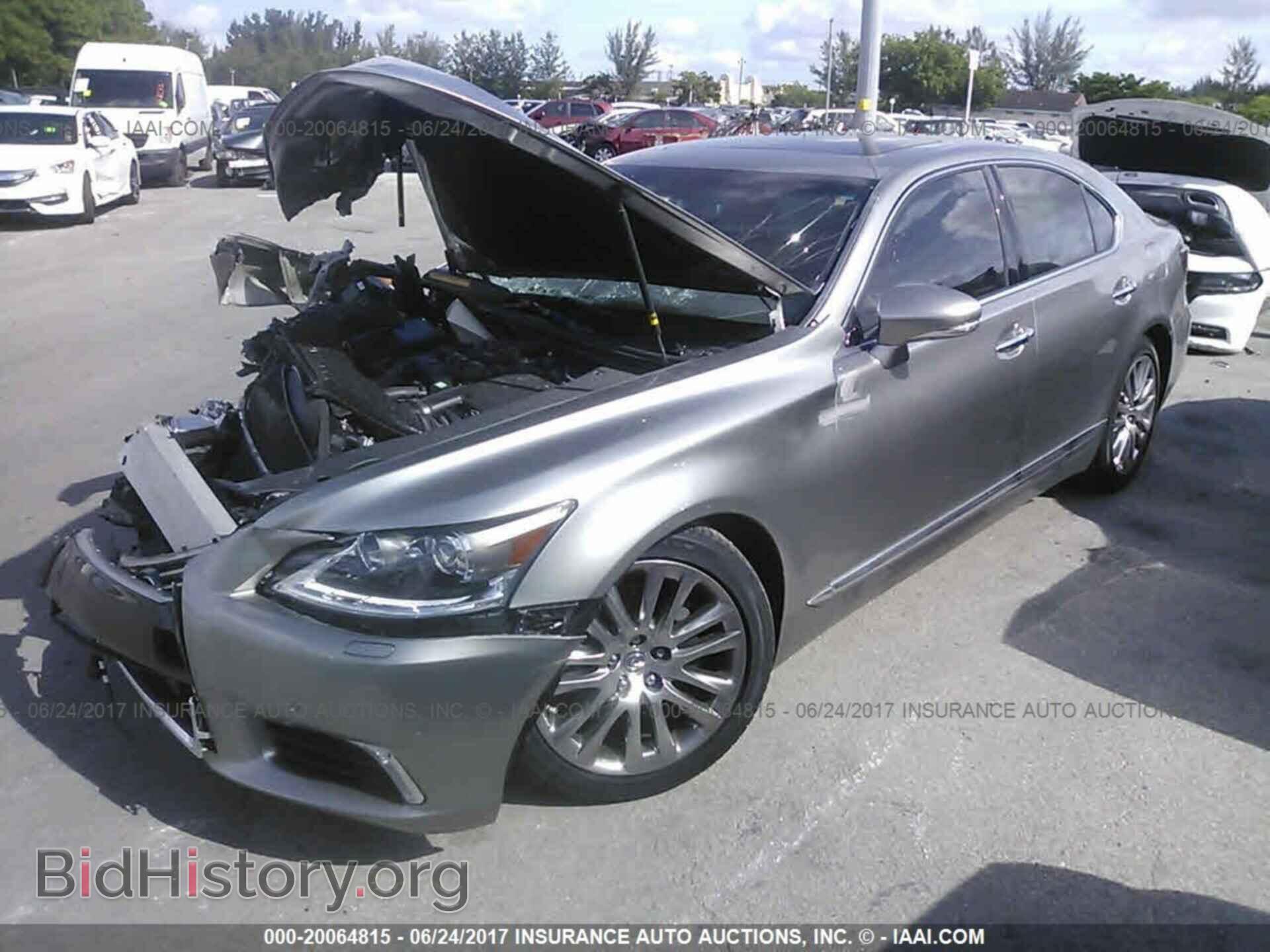 2016 Lexus Ls - VIN: JTHBL5EF7G5141203 - Фото 2