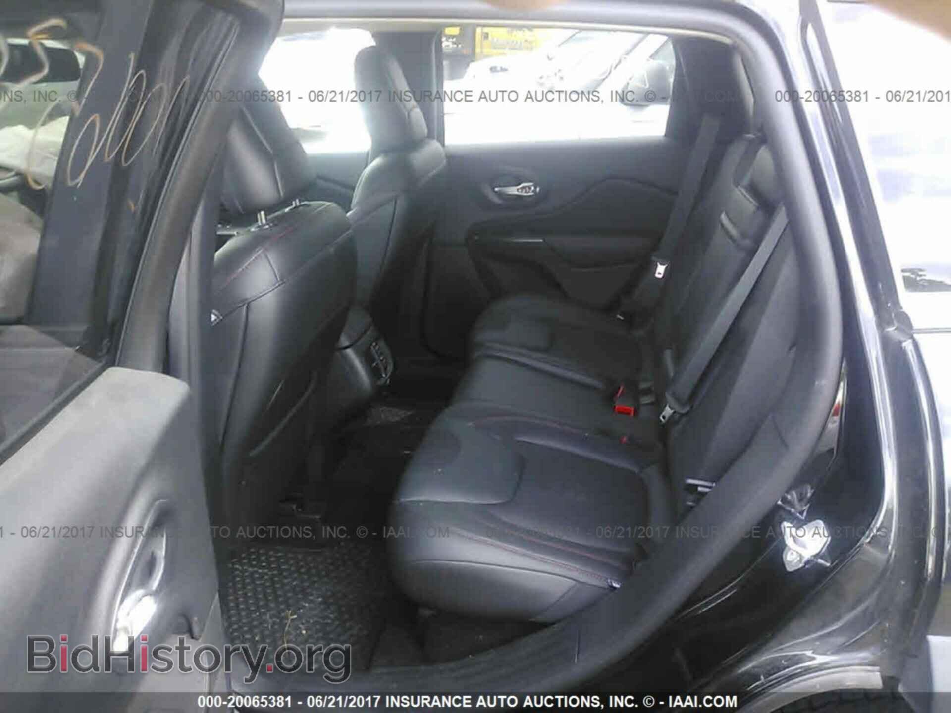 2017 Jeep Cherokee - VIN: 1C4PJMBS8HW513135 - Фото 8